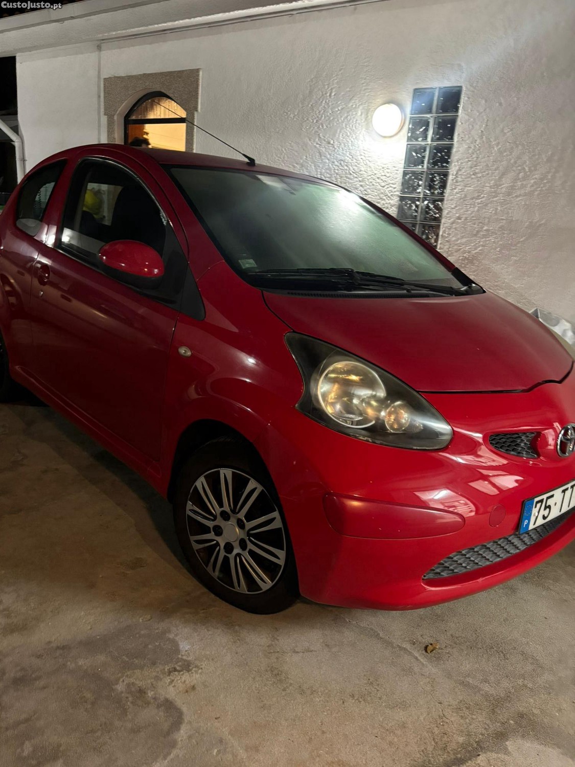 Toyota Aygo 1.0 — photo 2