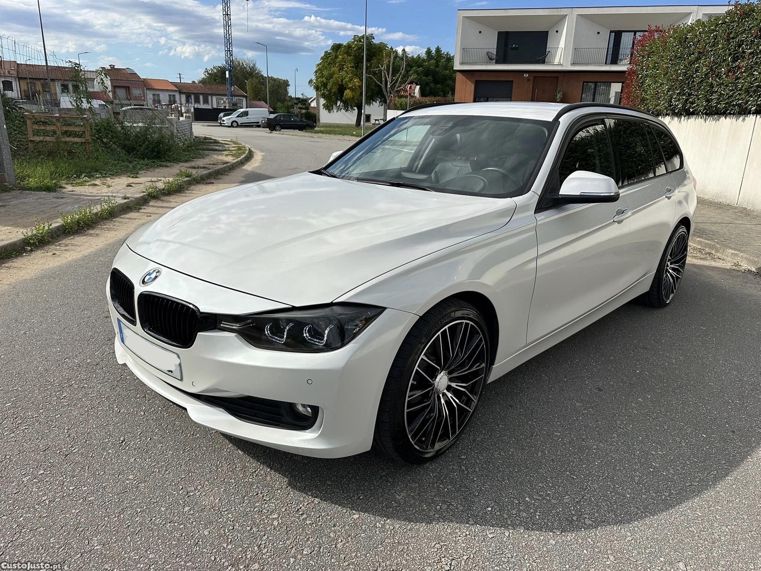 BMW 320 d Auto - 14 — photo 2