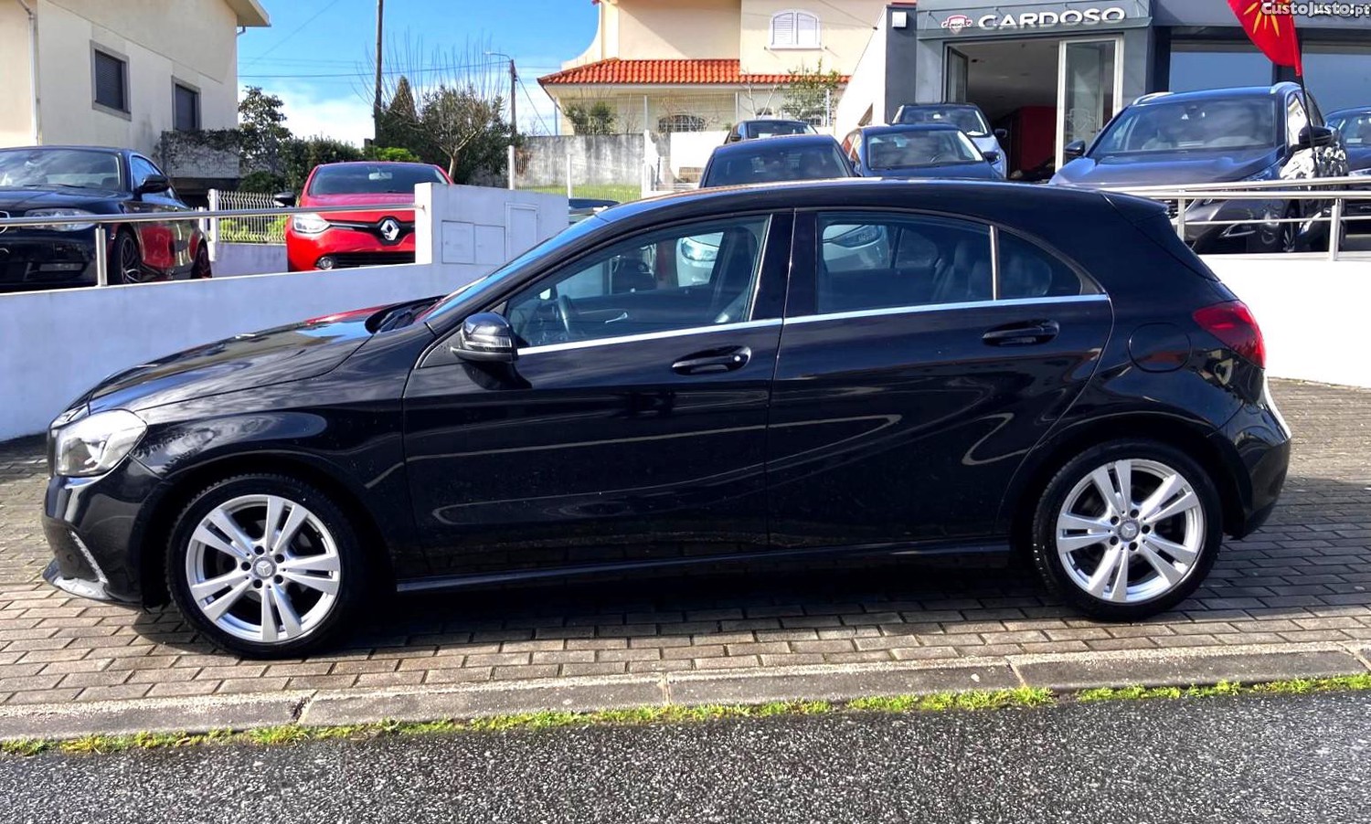 Mercedes-Benz A 180 d URBAN 7G-DCT — fotografia 7
