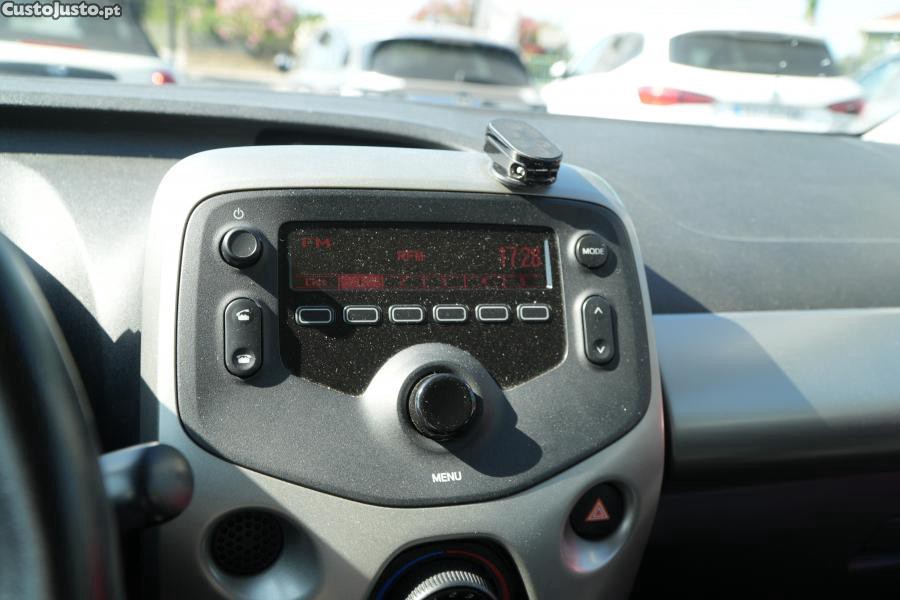Toyota Aygo 1.0 — fotografia 5