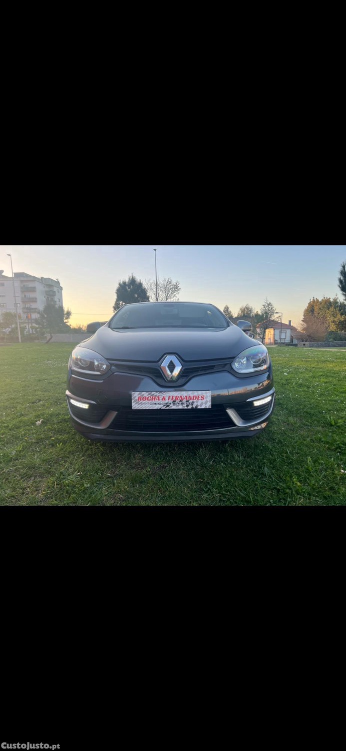 Renault Mégane COUPE GT LINE 1.5 dci 110cv — fotografia 17