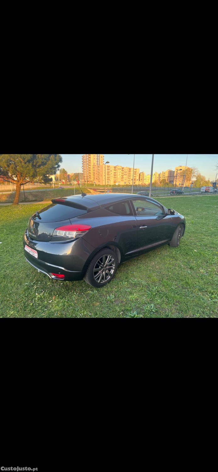 Renault Mégane COUPE GT LINE 1.5 dci 110cv — fotografia 16