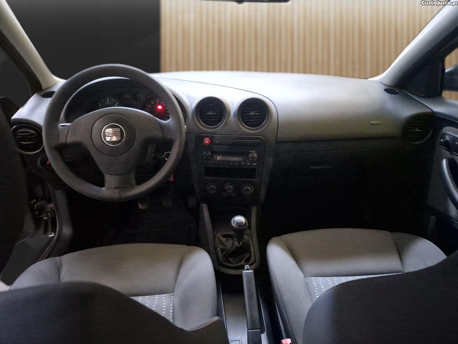SEAT Cordoba () — fotografia 3