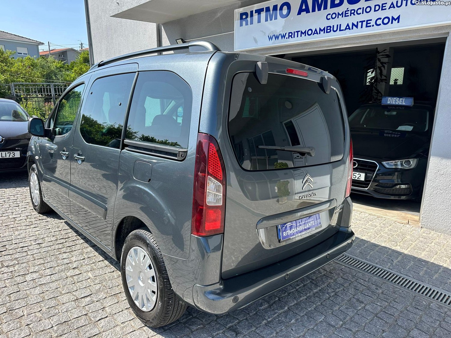 Citroën Berlingo Multispace 1.6 BlueHDi Feel 7L — fotografia 16