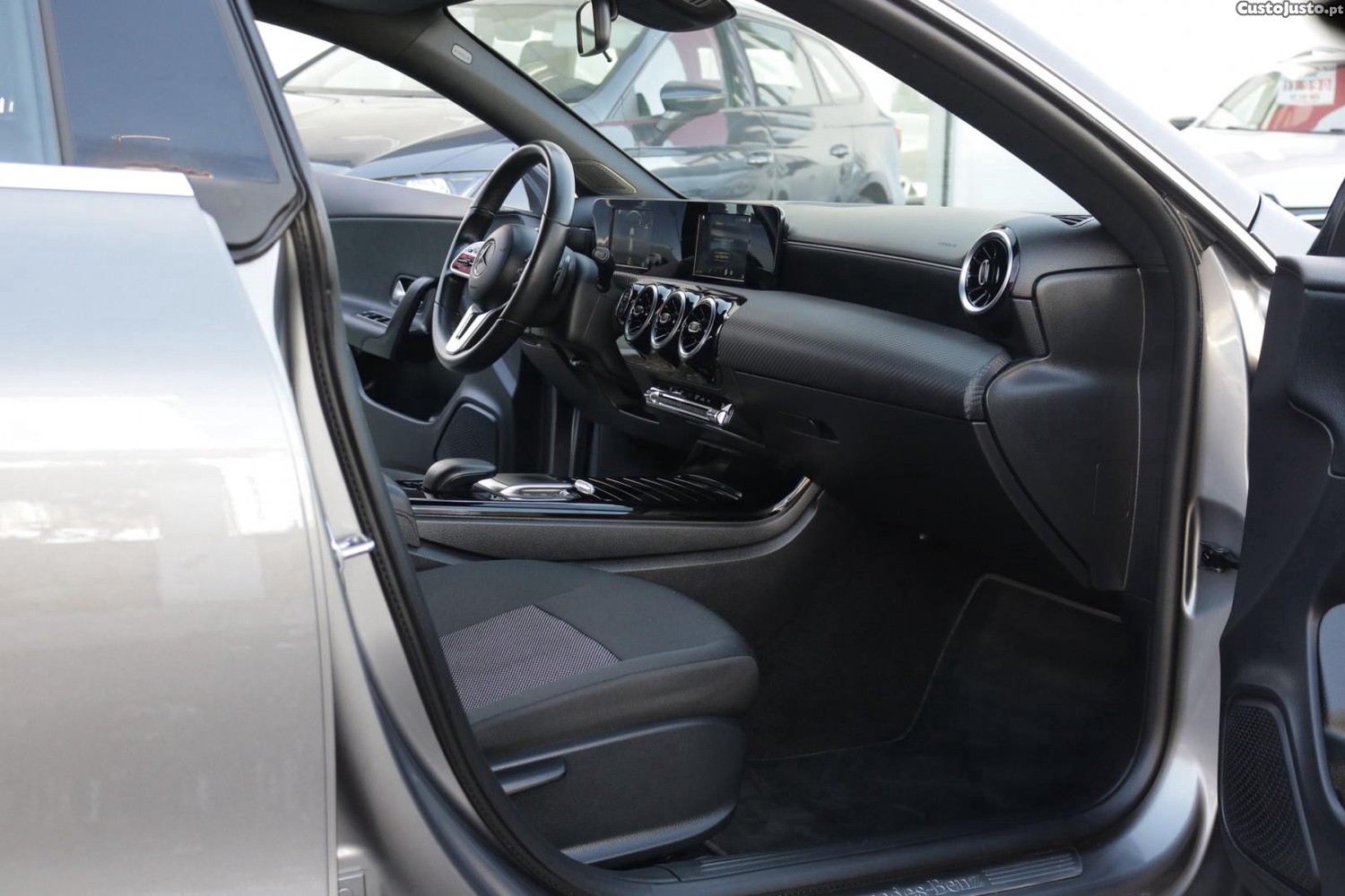 Mercedes-Benz CLA 200 d Shooting Brake Style Plus Auto 150cv — fotografia 38