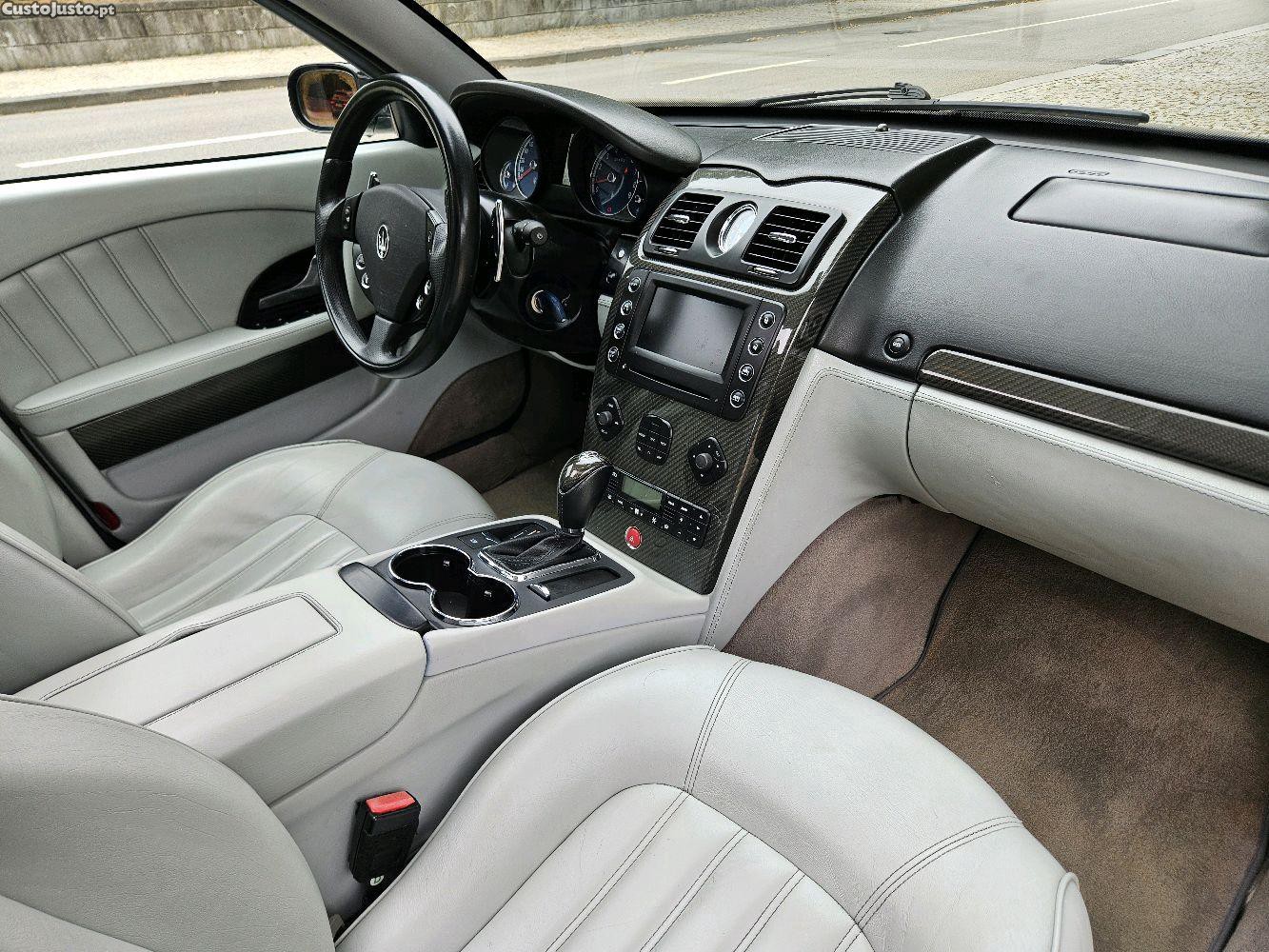Maserati Quattroporte Sport GT 4.2 V8 — fotografia 8