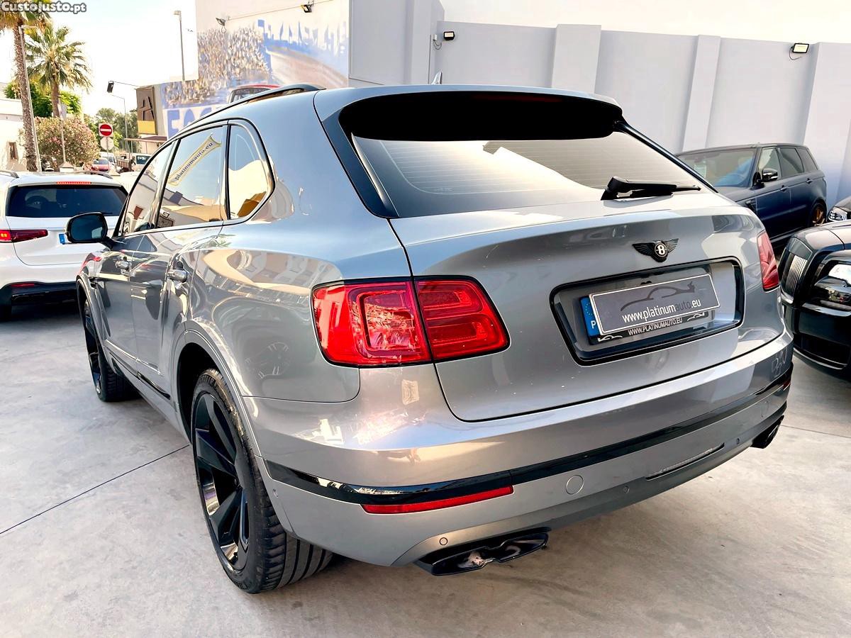 Bentley Bentayga V8 — fotografia 56