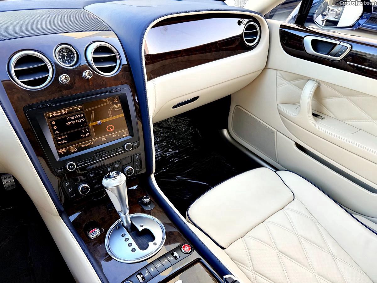 Bentley Continental Flying Spur Flying Spur — fotografia 44