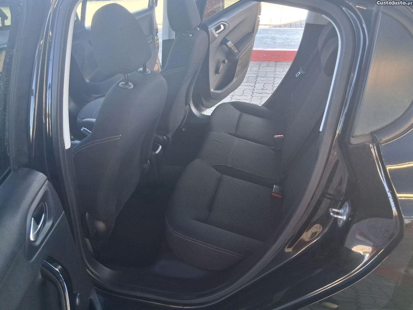 Peugeot 208 1.2 gasolina nacional 72mil km — photo 3