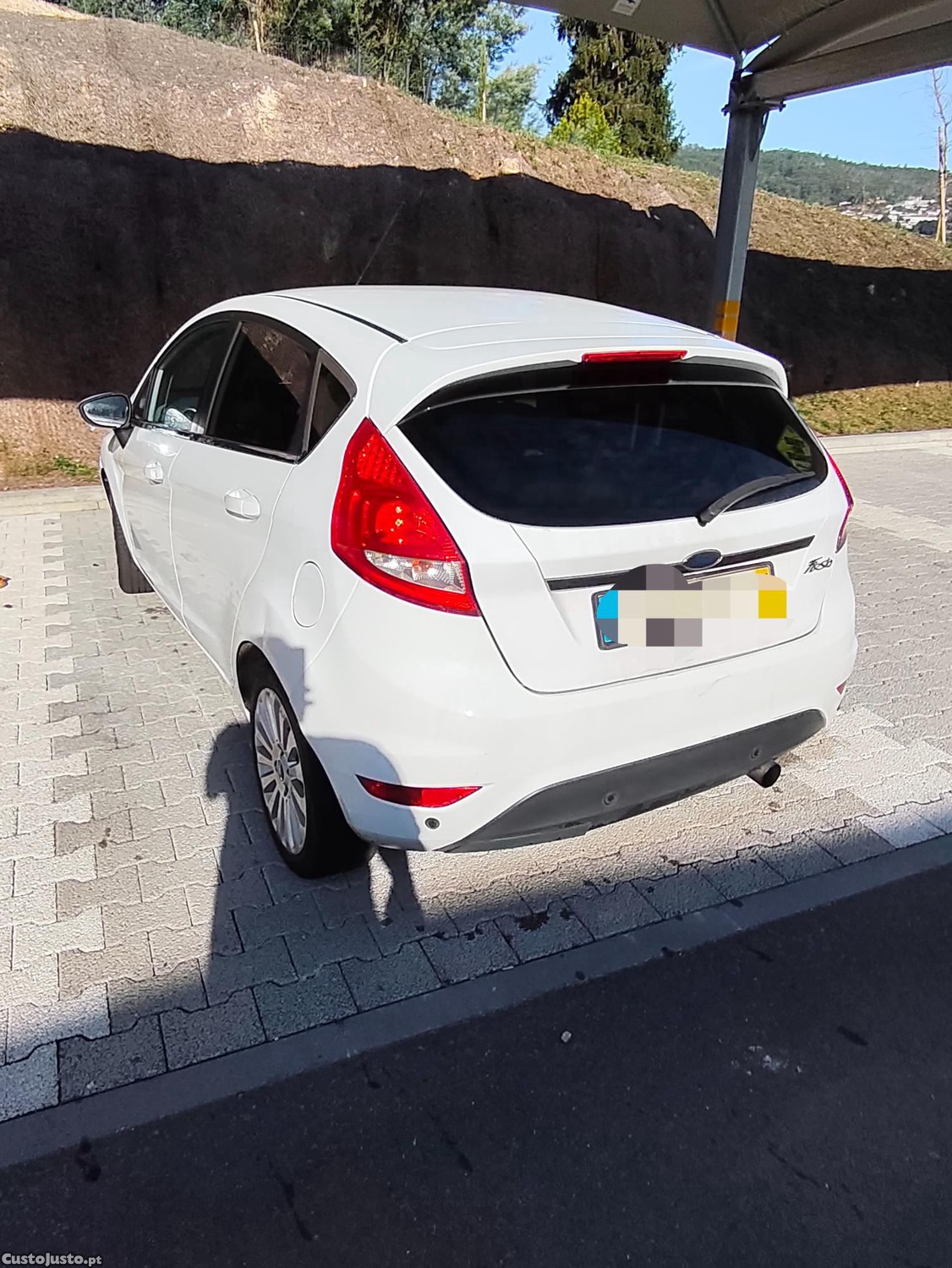 Ford Fiesta 1.6 Titanium — photo 2