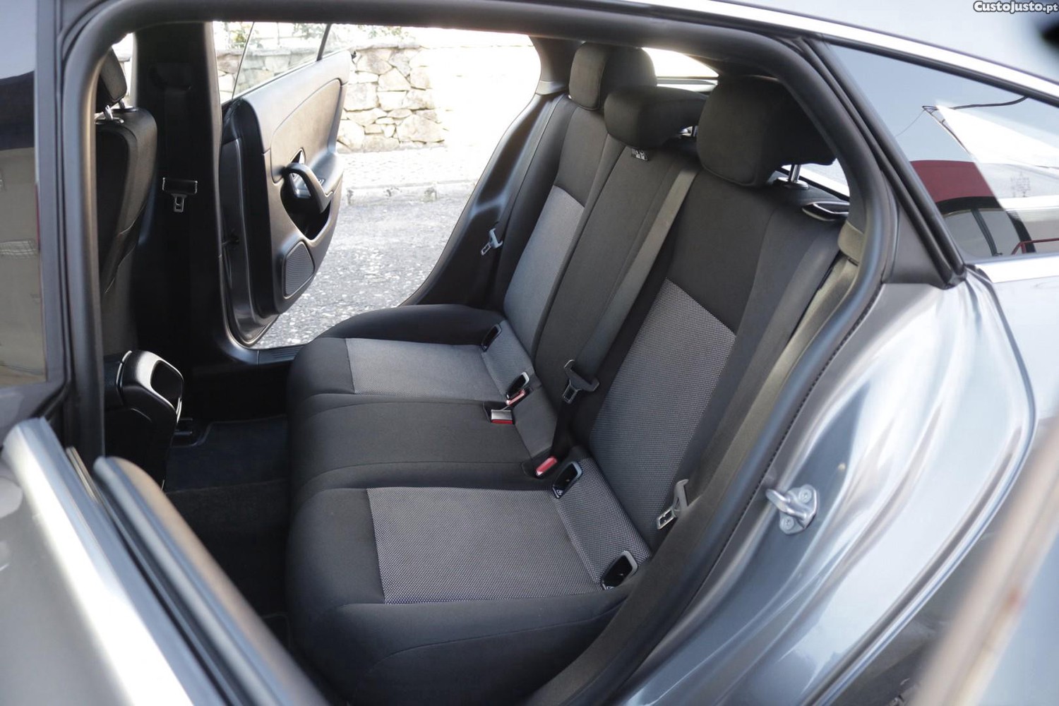 Mercedes-Benz CLA 200 d Shooting Brake Style Plus Auto 150cv — fotografia 33