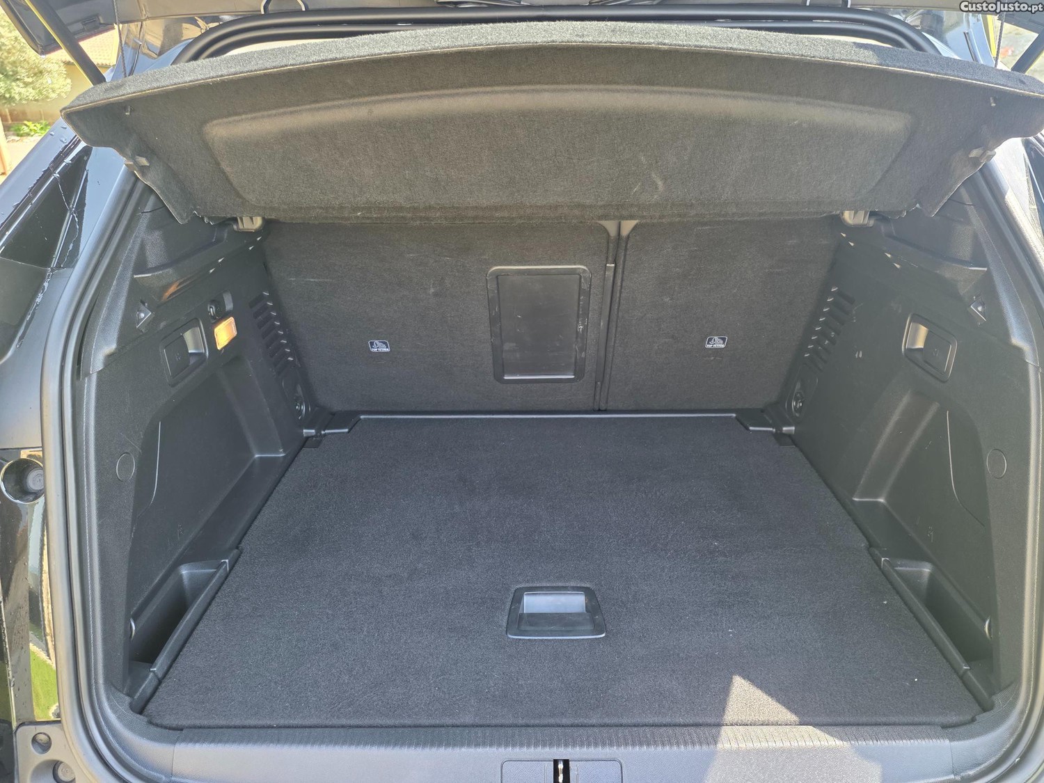 Peugeot 3008 1.2 PureTech Allure 130CV — fotografia 10