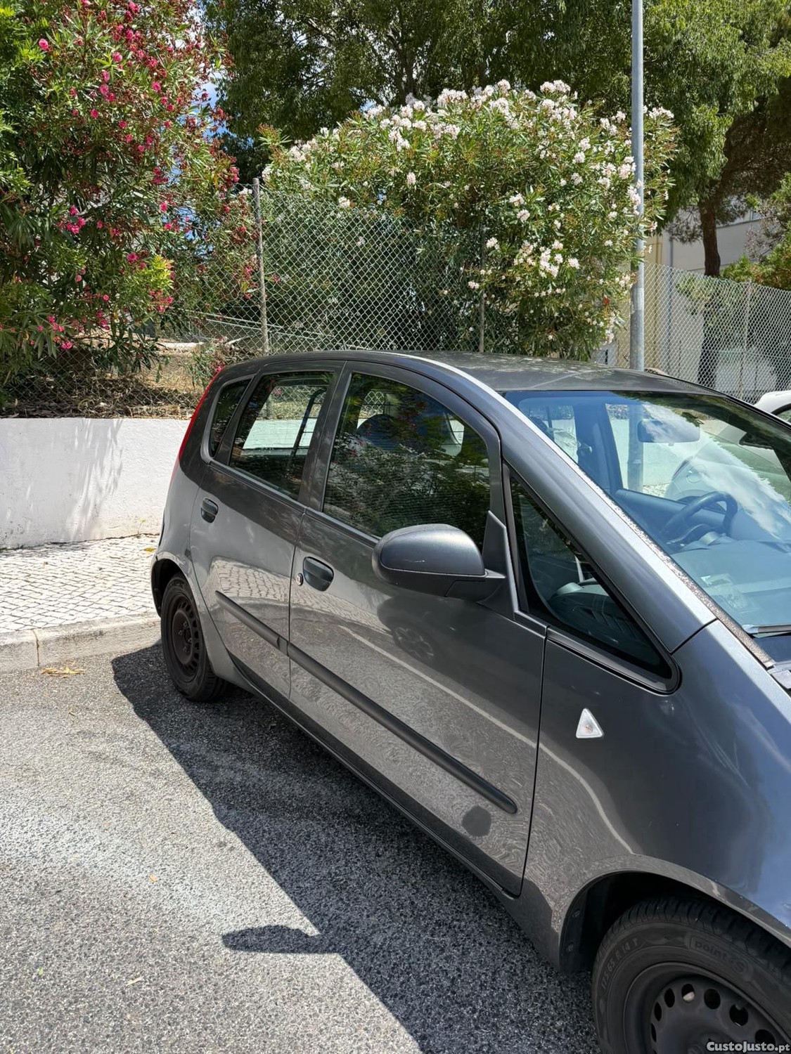 Mitsubishi Colt (Colt Van) - 05 — photo 3