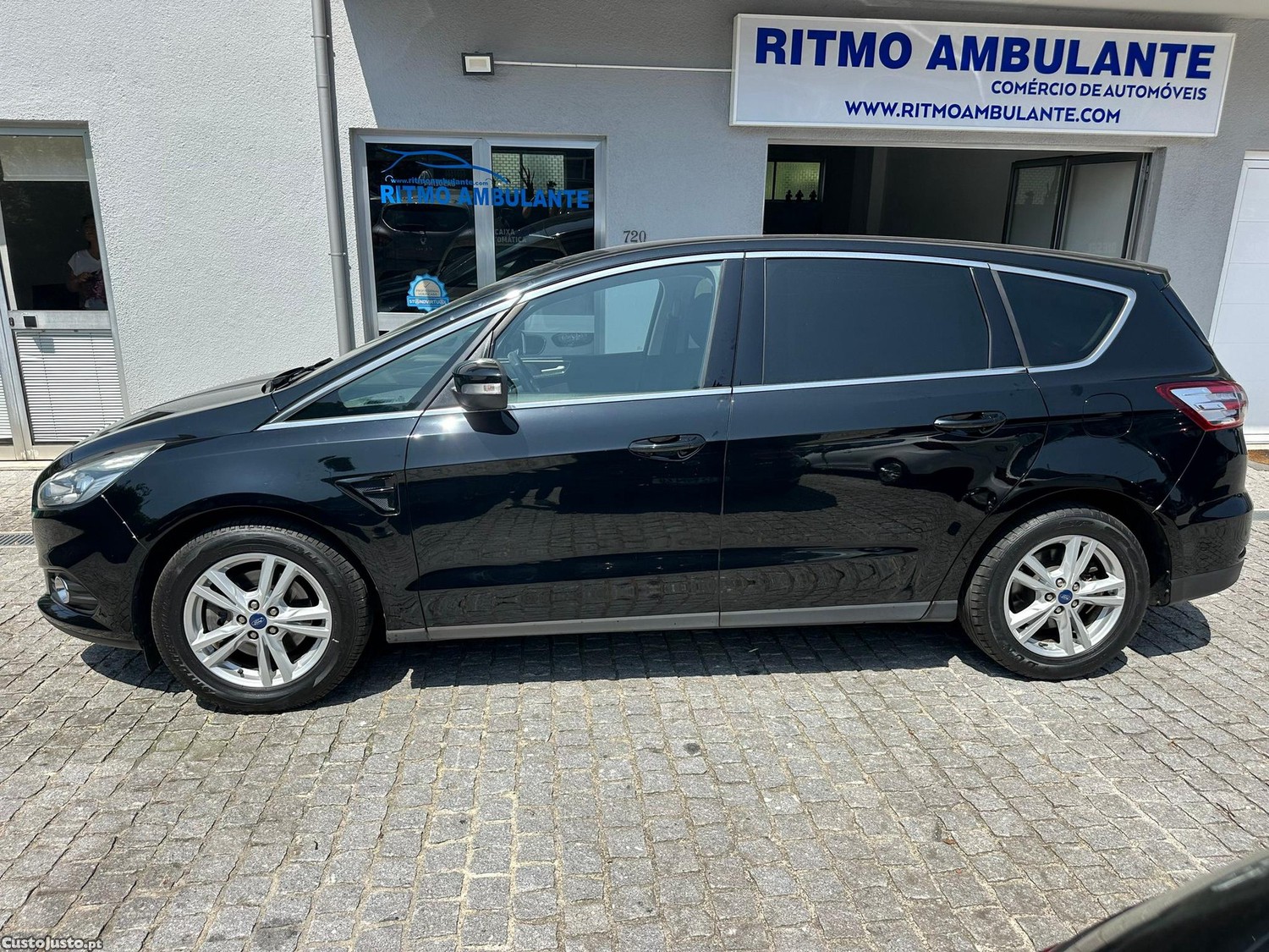 Ford S-Max 2.0 TDCi Titanium — fotografia 14