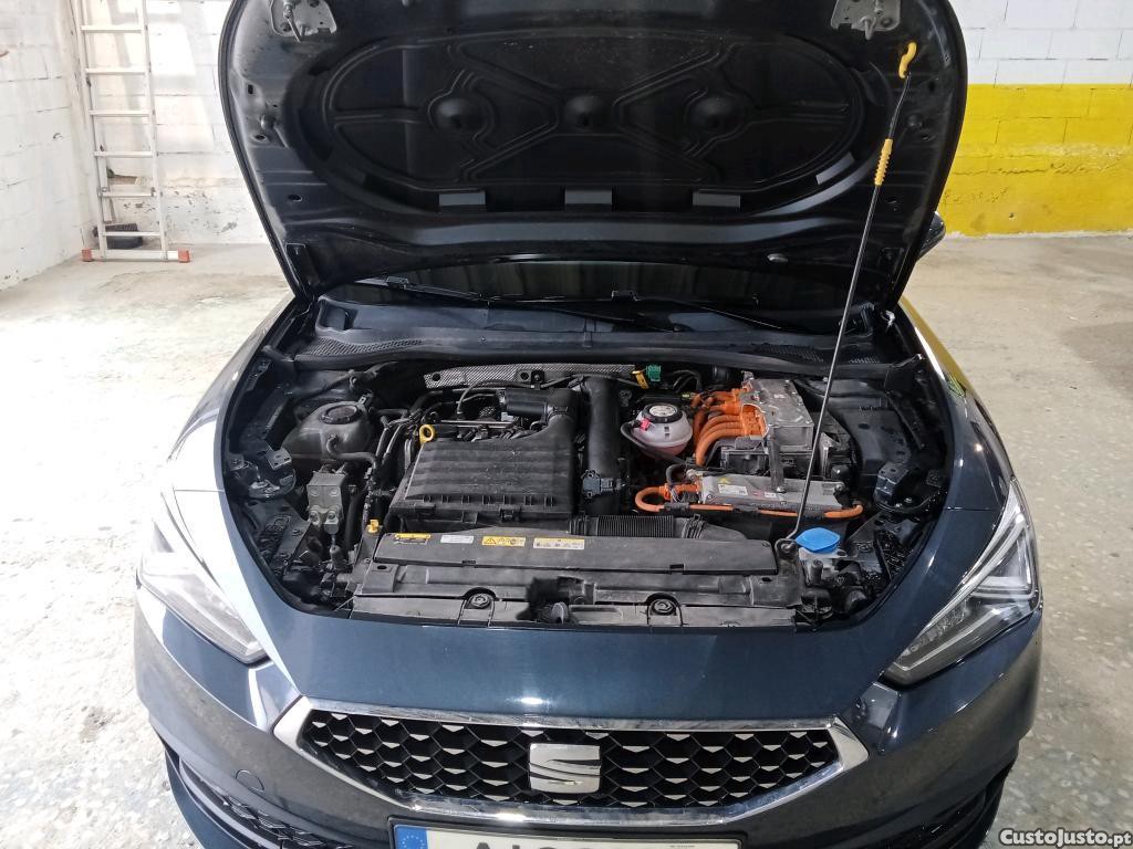 SEAT Leon 1.4 e-Hybrid Xcellence DSG 204cv — fotografia 25