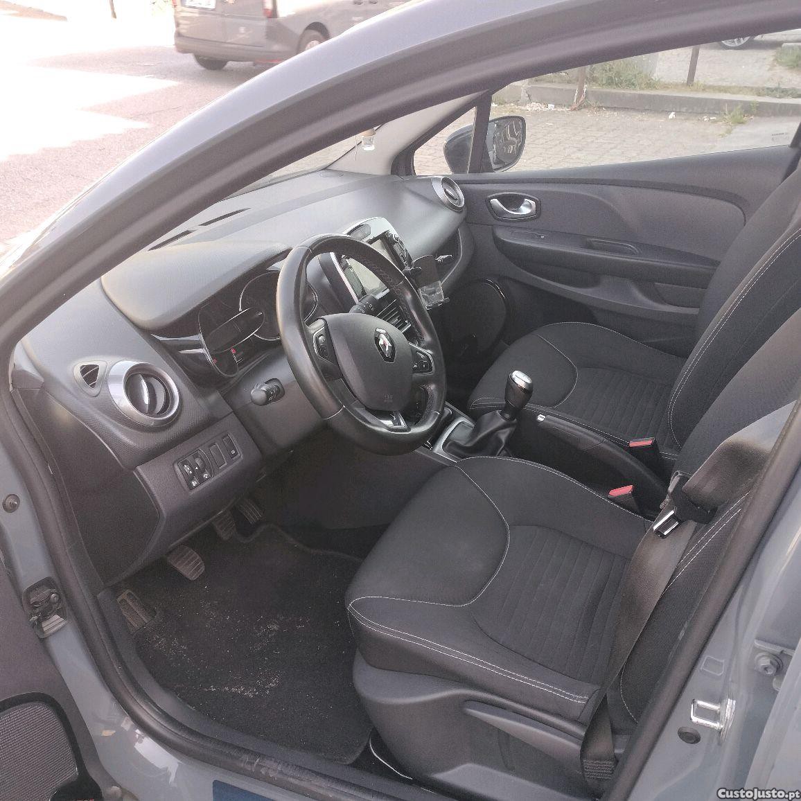 Renault Clio limited — photo 5