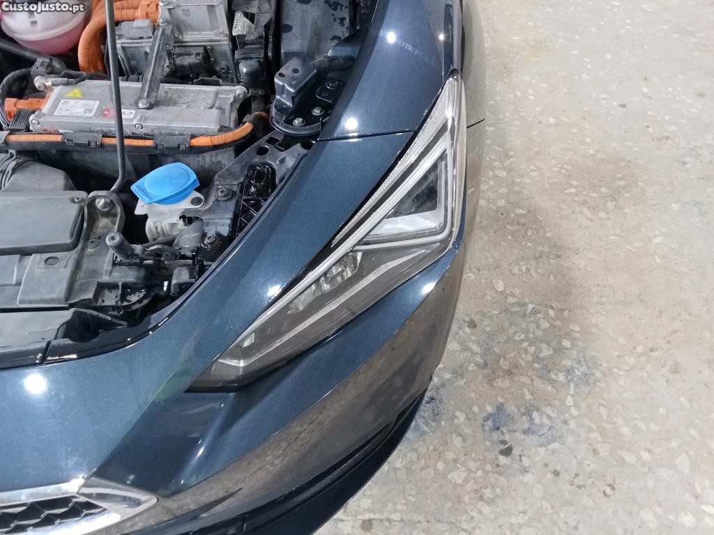 SEAT Leon 1.4 e-Hybrid Xcellence DSG 204cv — fotografia 23