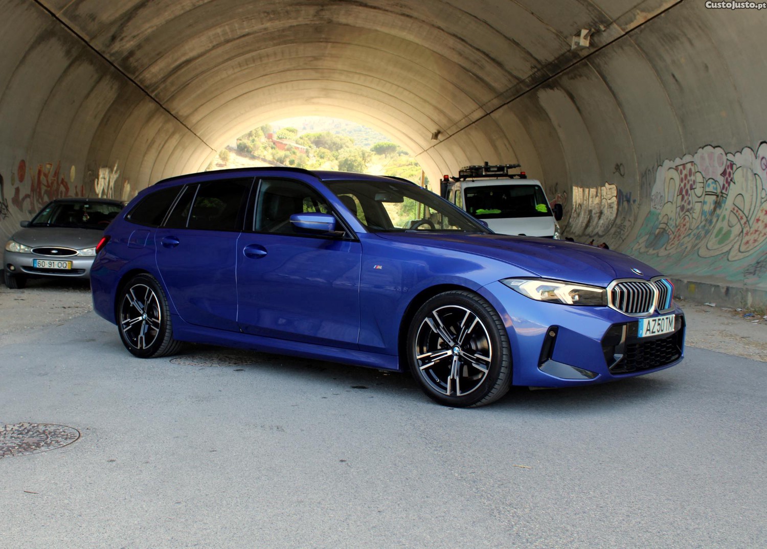 BMW 320 d Touring Pack M Auto Hybrid — fotografia 11