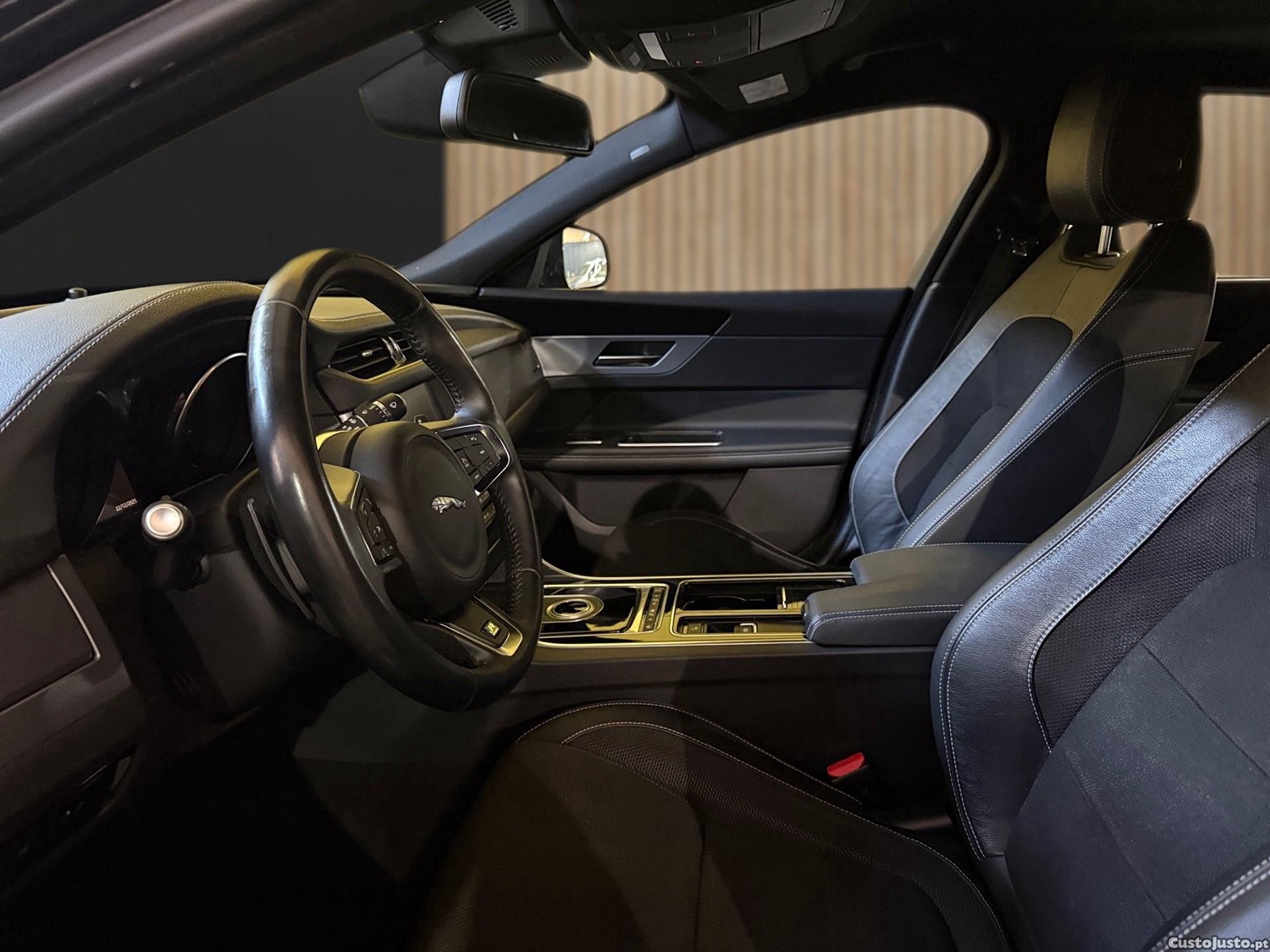 Jaguar XF 2.0 — fotografia 8
