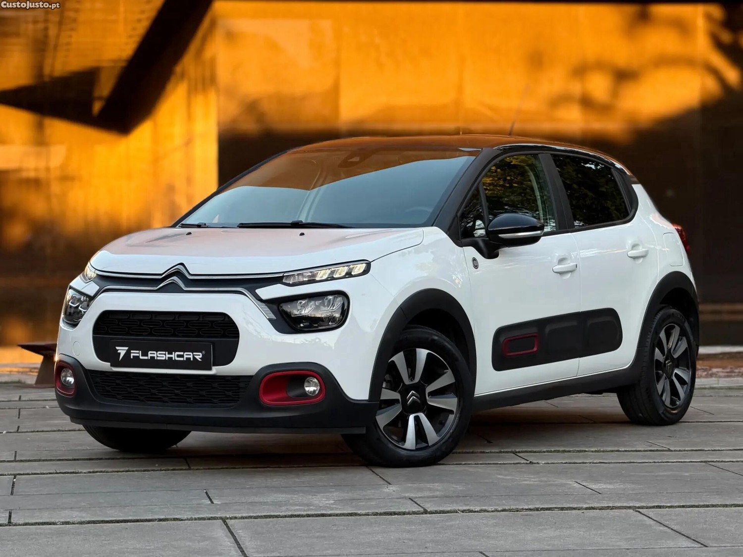 Citroën C3 1.2 PureTech C-Series - 22 — photo 2
