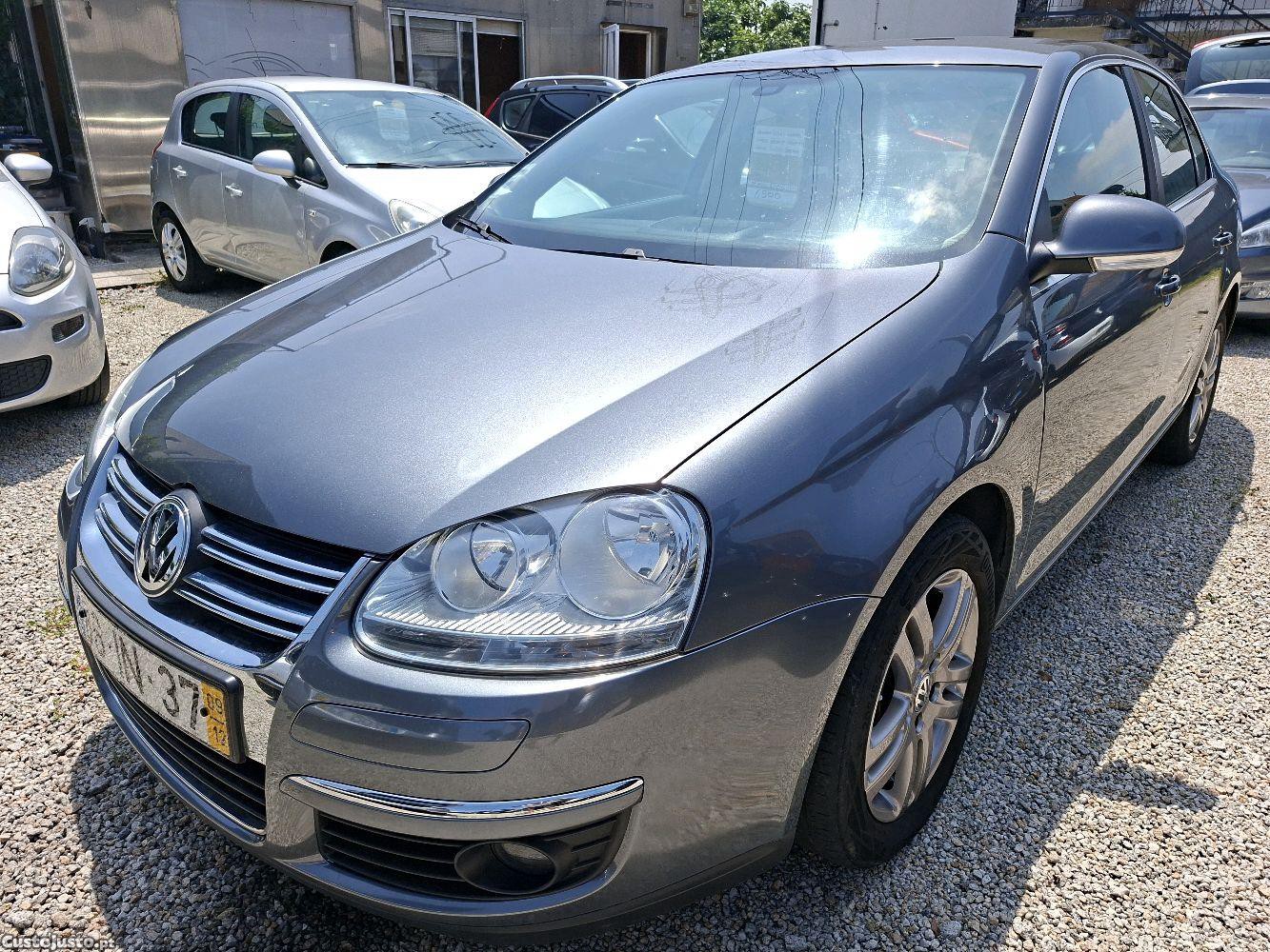 VW Jetta 1.6 Tdi 105 cv - 09 foto 2