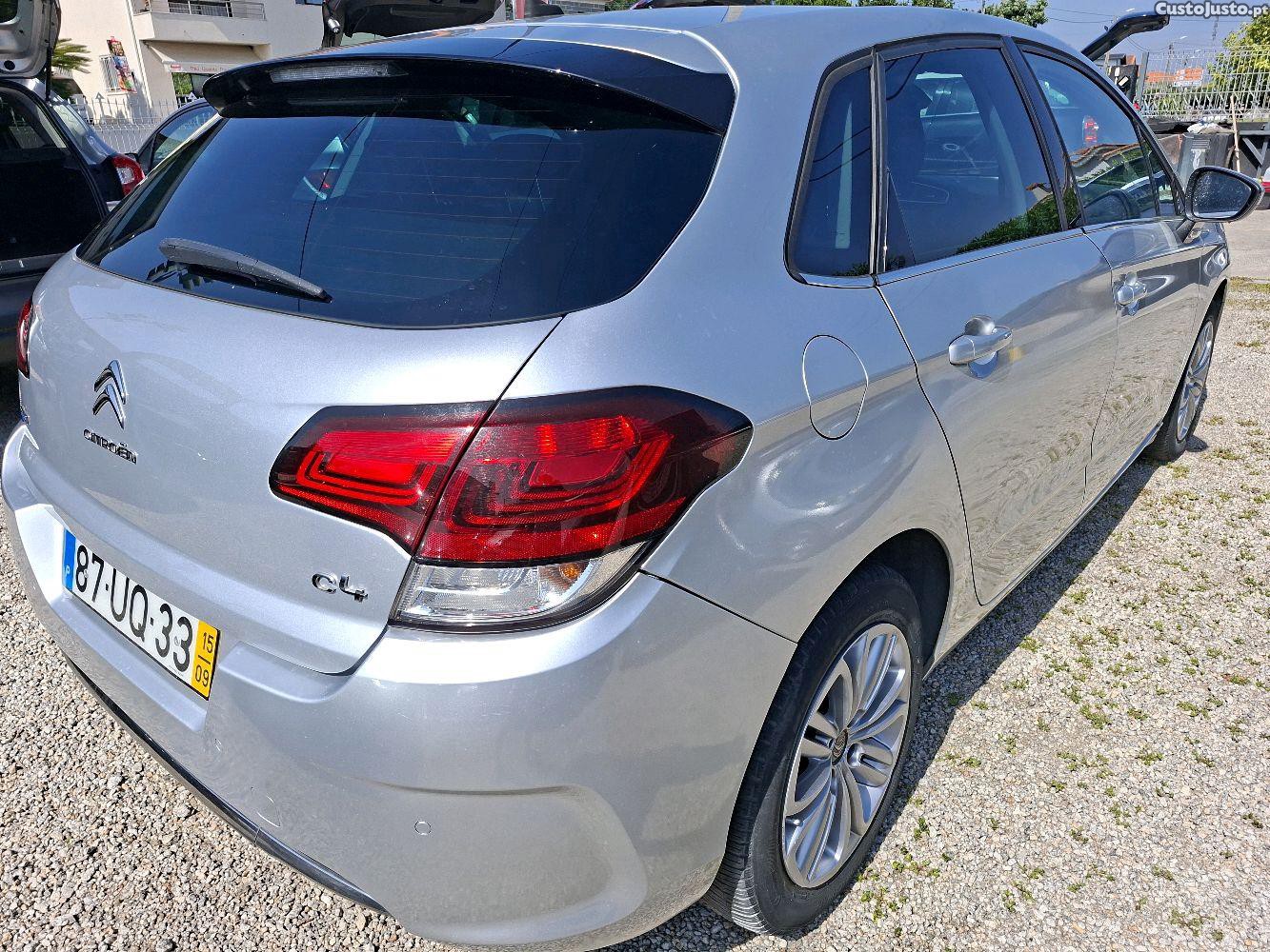 Citroën C4 1.6 Hdi 100 cv — fotografia 9