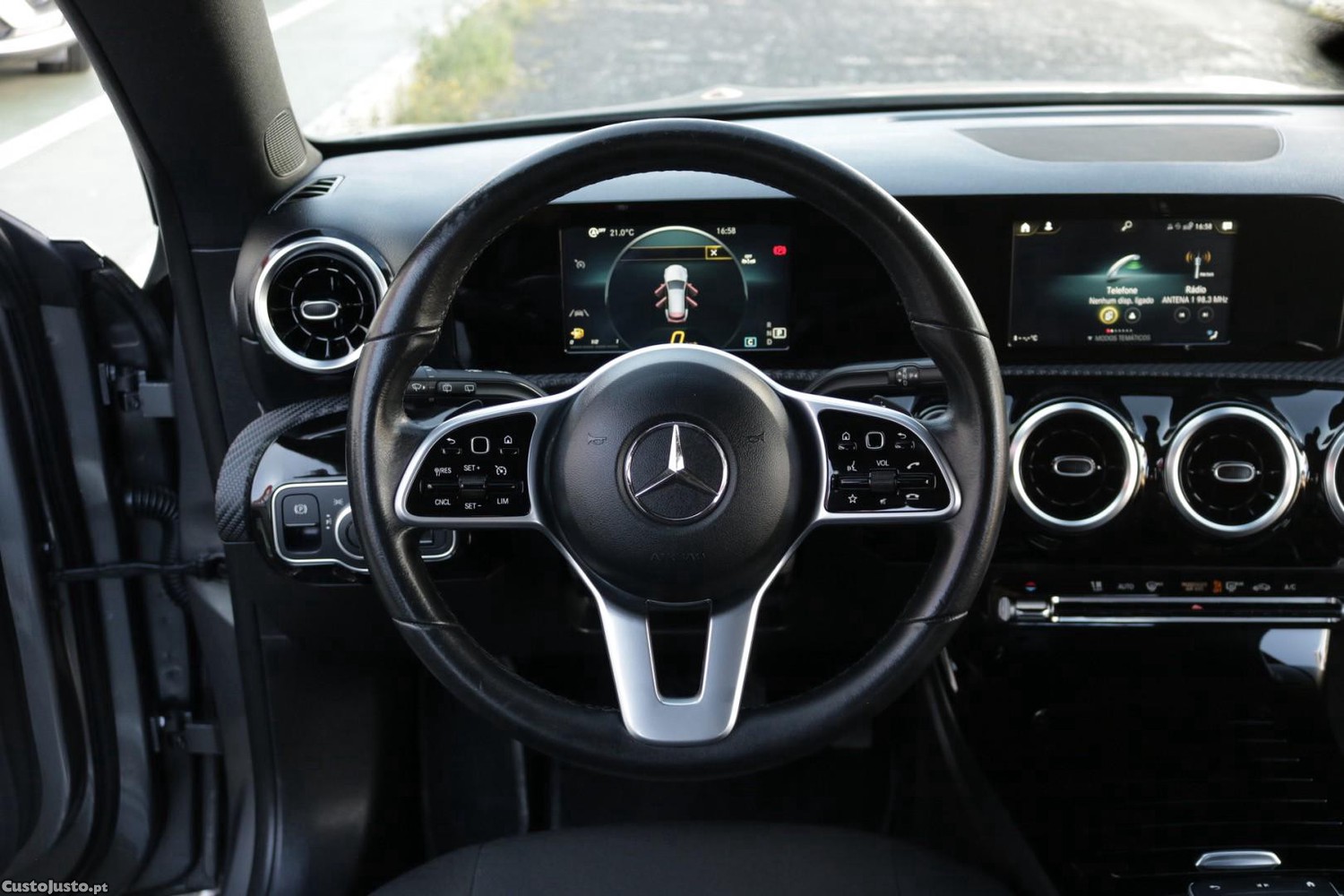 Mercedes-Benz CLA 200 d Shooting Brake Style Plus Auto 150cv — fotografia 31