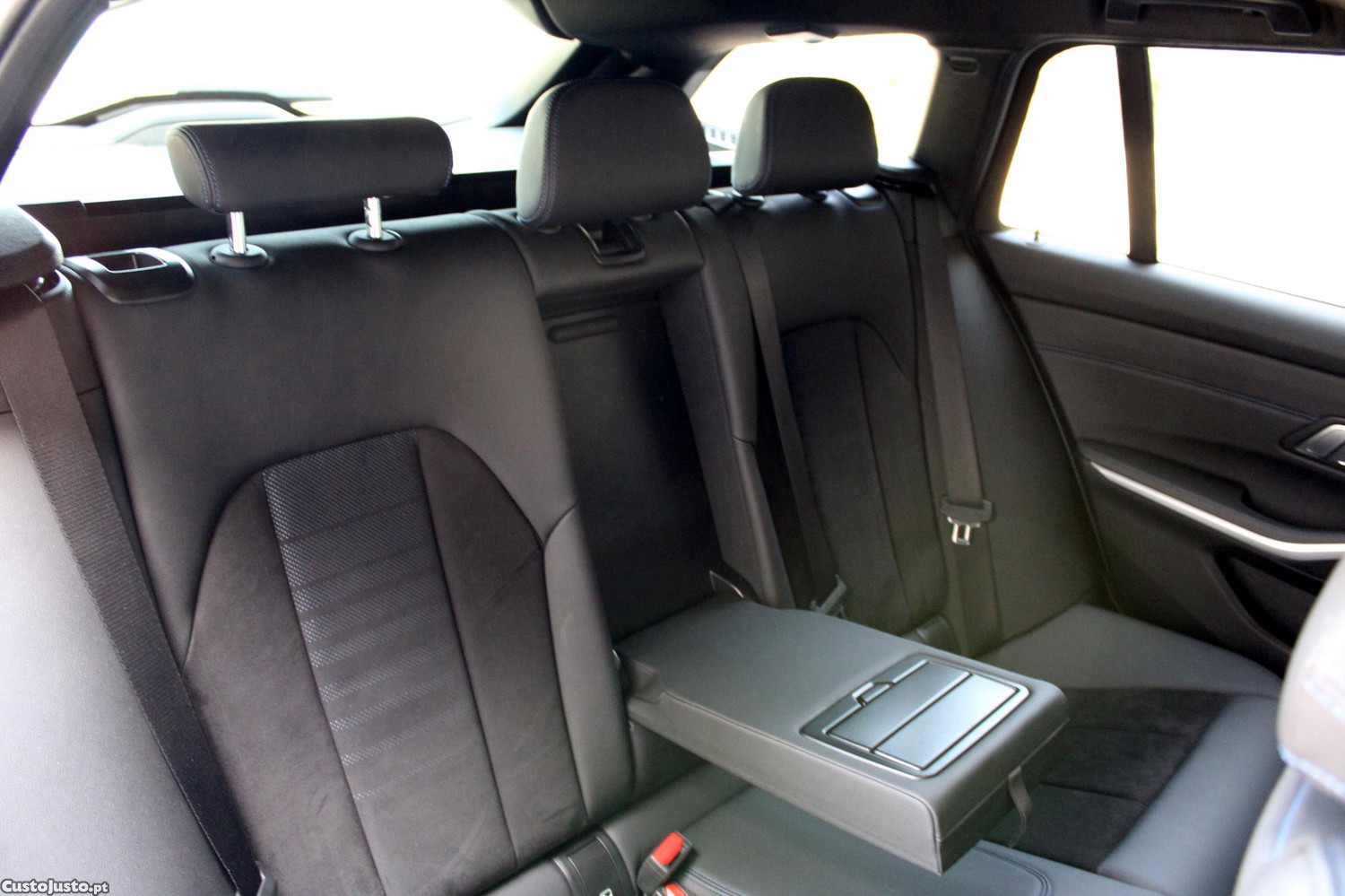BMW 320 d Touring Pack M Auto Hybrid — fotografia 6