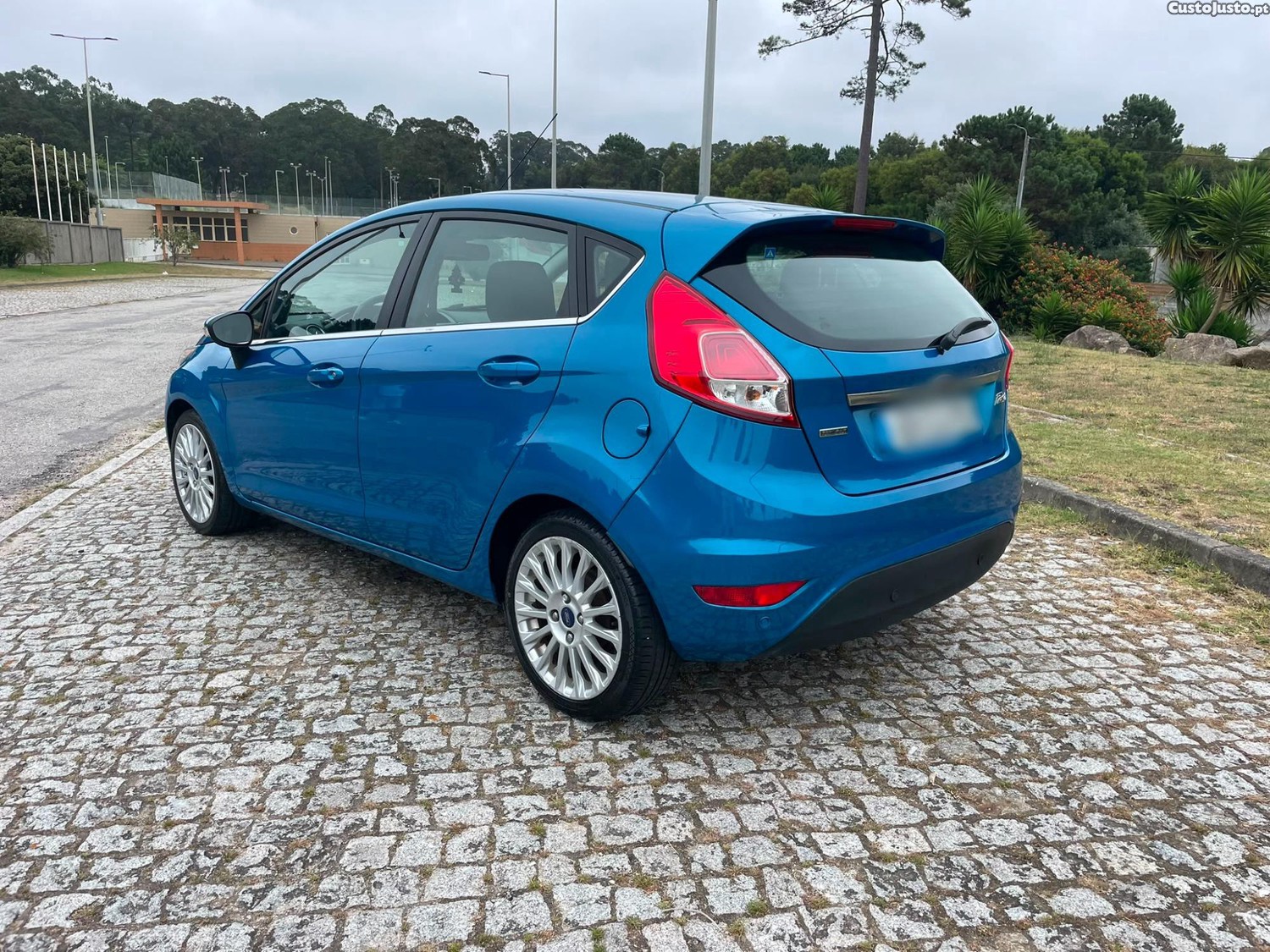 Ford Fiesta 1.6 TDCI Titanium ECOnetic — fotografia 5