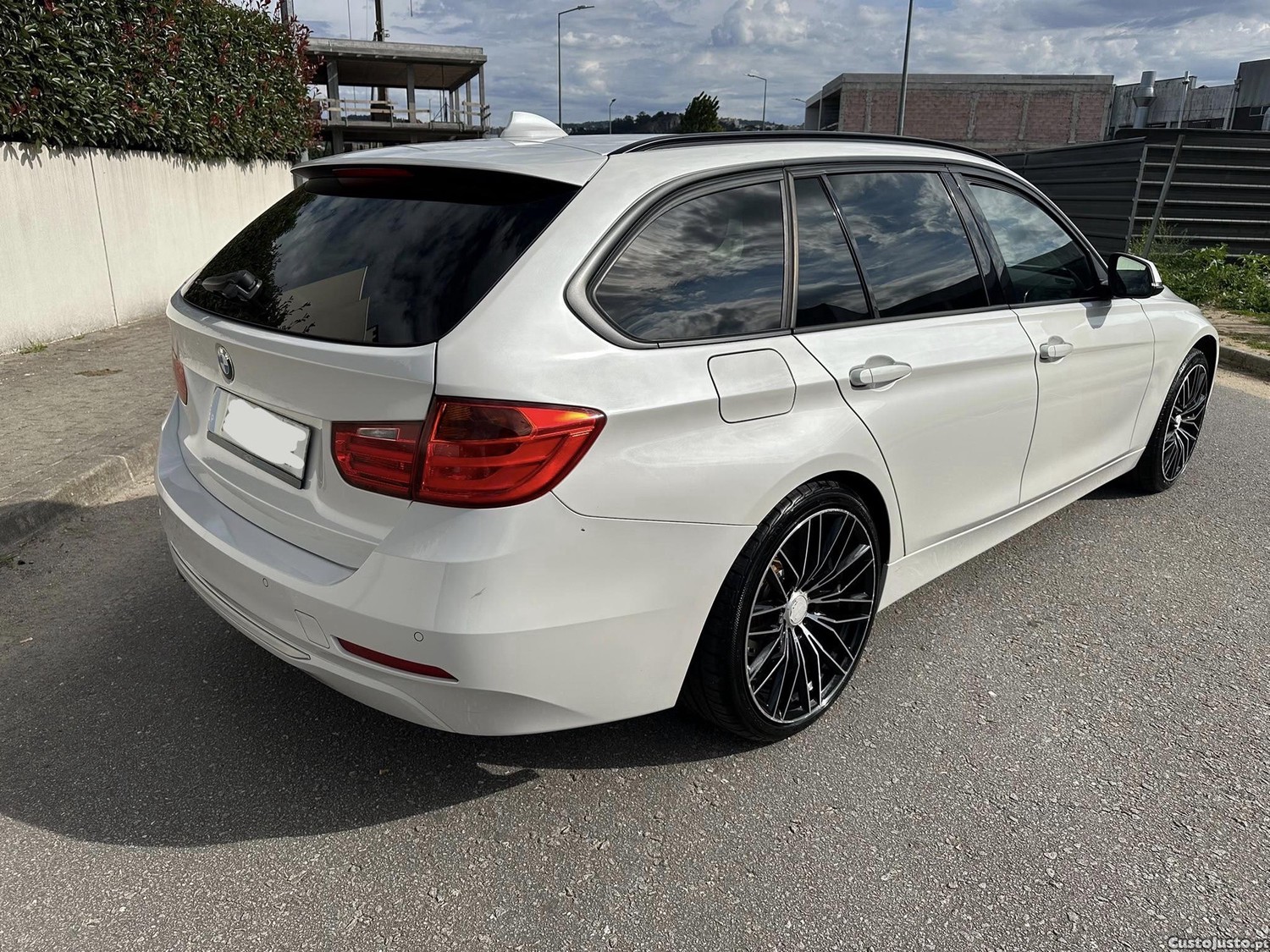 BMW 320 d Auto - 14 — photo 3