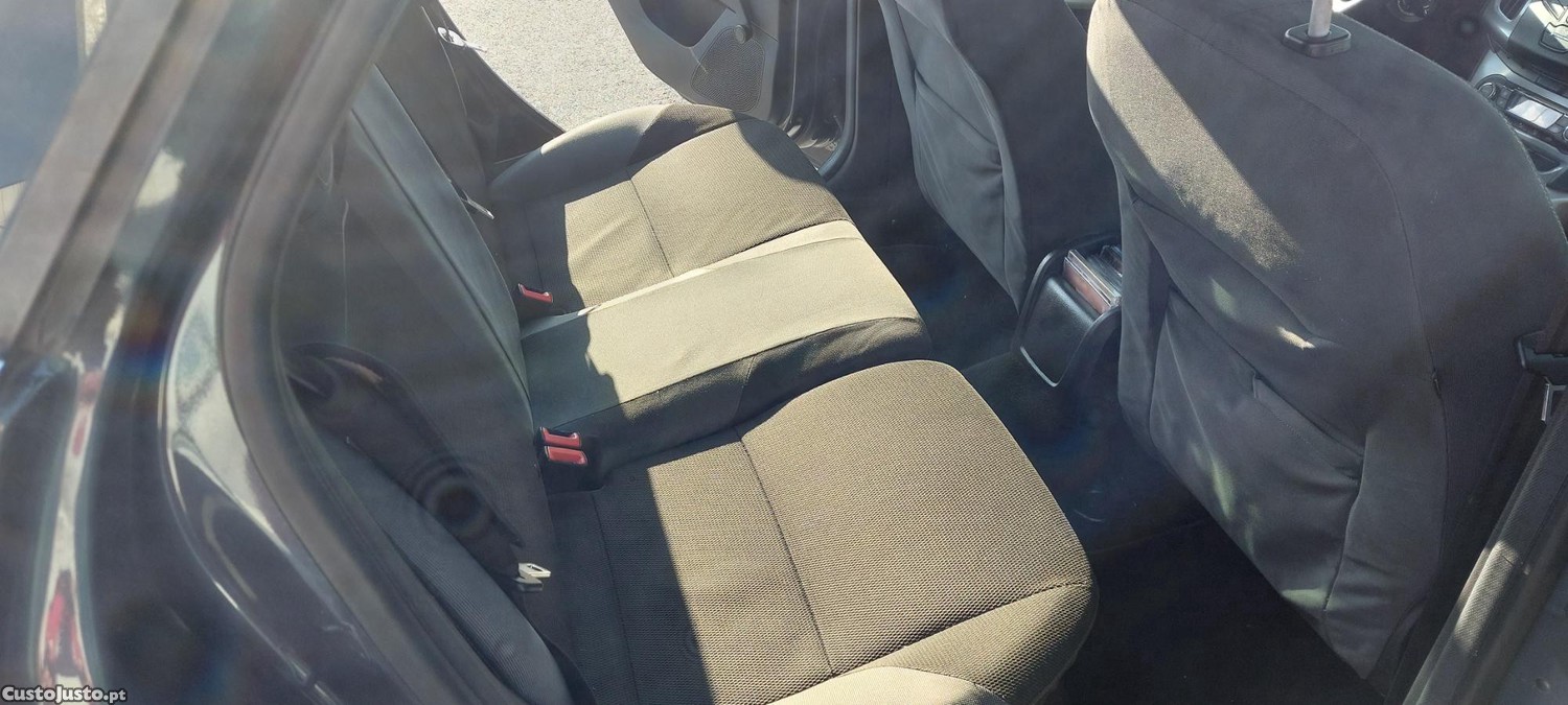 Ford Focus Focus SW - 12 — photo 4