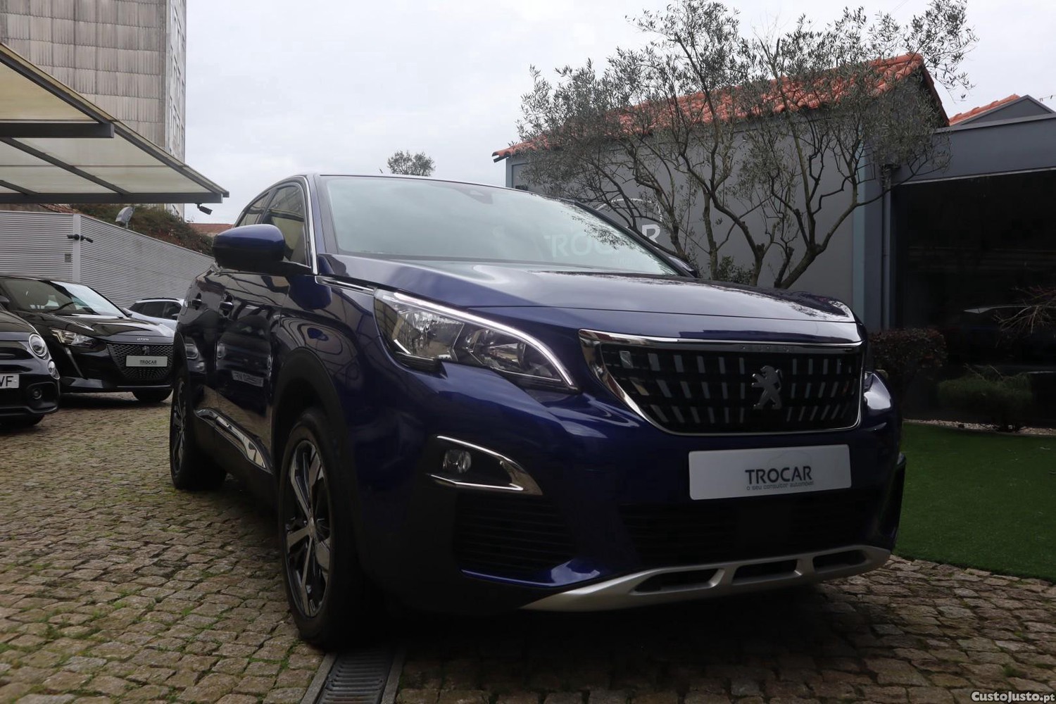 Peugeot 3008 1.5 BlueHDi Allure EAT8 — fotografia 23
