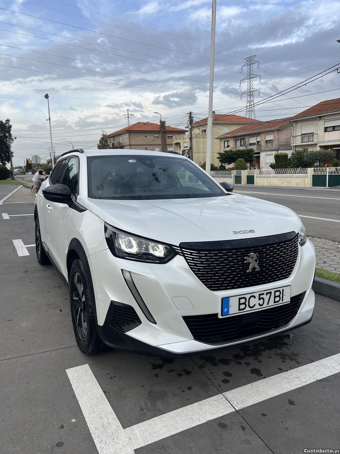 Peugeot 2008 1.2 PureTech Allure EAT8 — photo 2