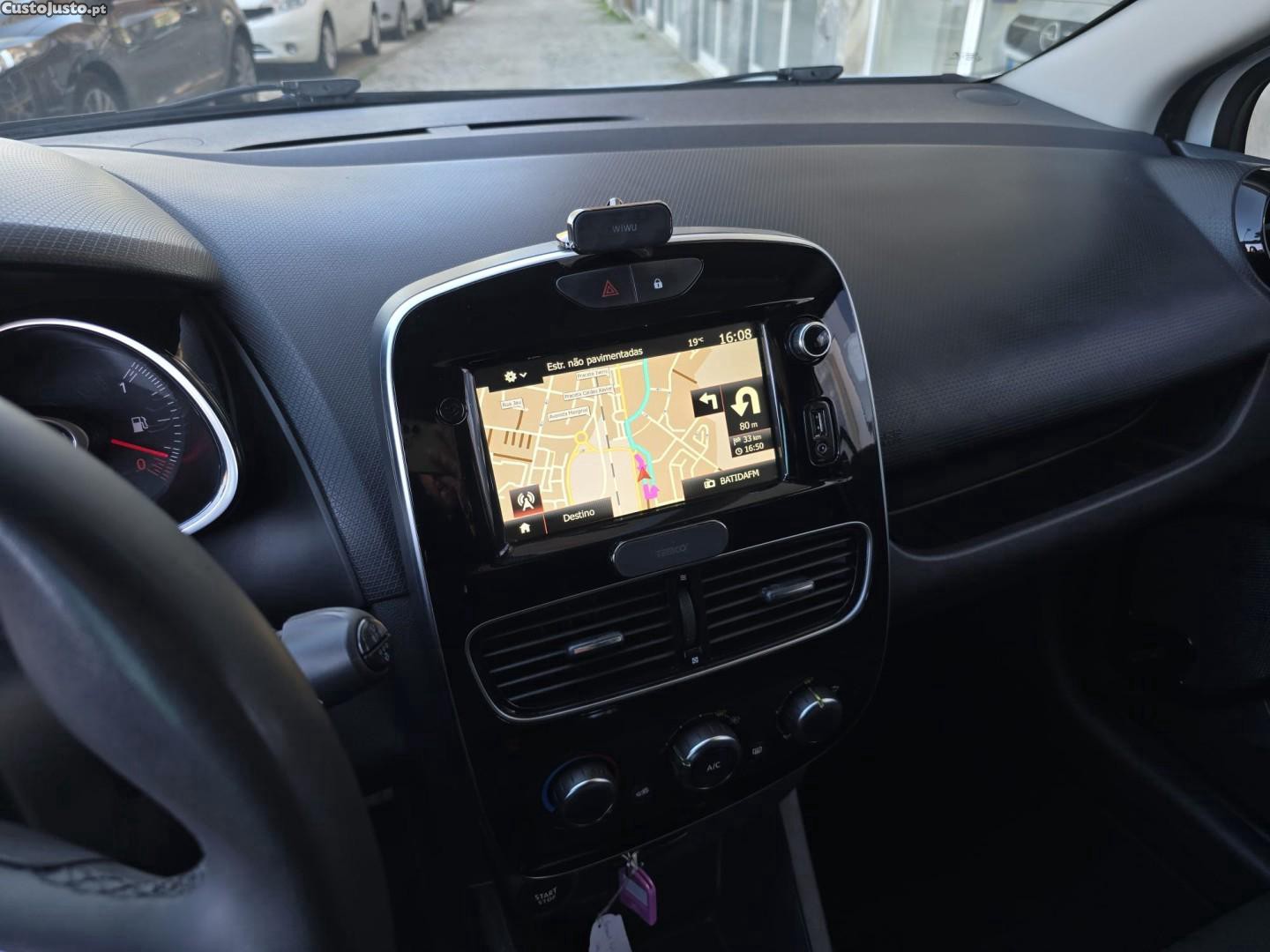 Renault Clio 1.5 dCi Limited — fotografia 8