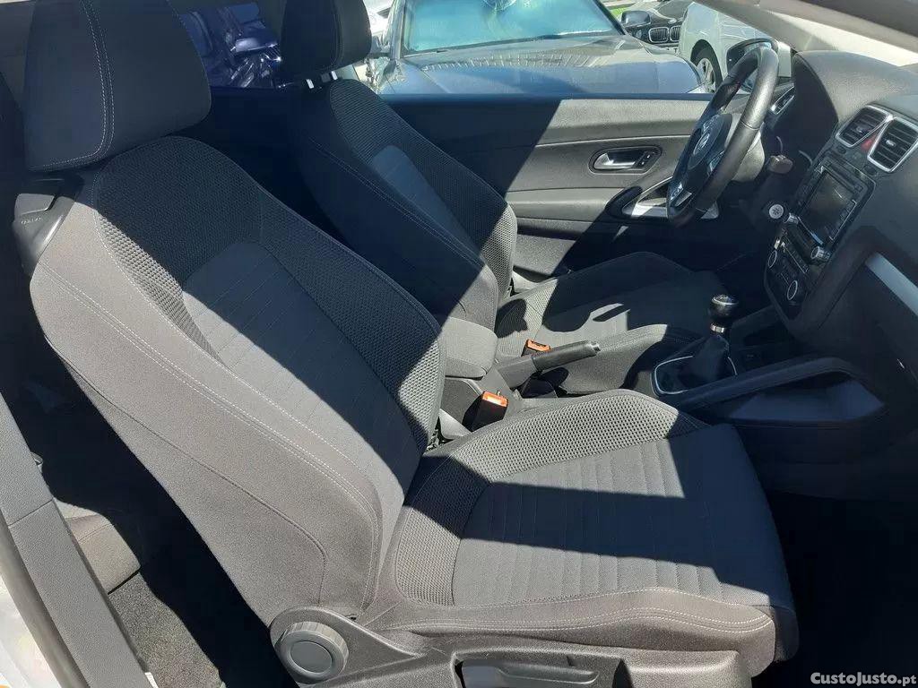 Volkswagen Scirocco 1.4 tsi sport — fotografia 2