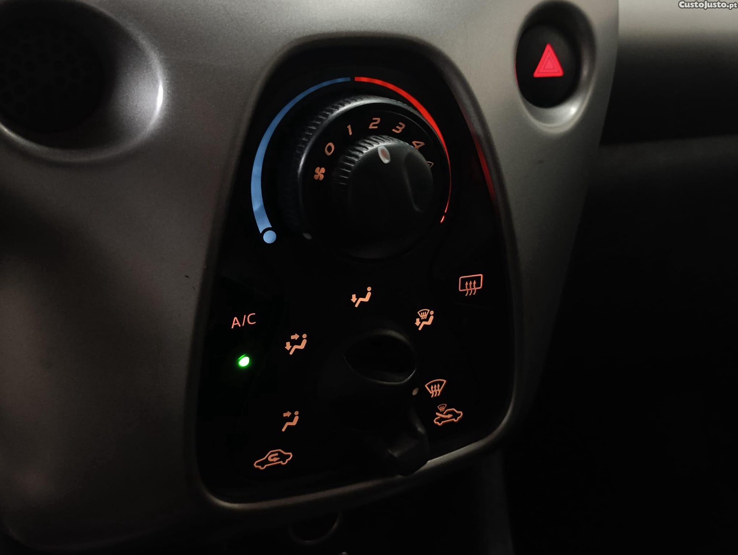 Citroën C1 1.0 VTI LIFE — fotografia 6