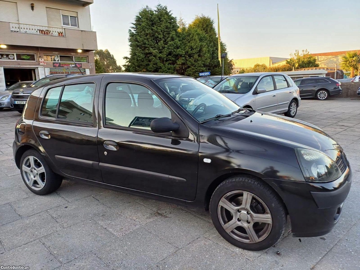 Renault Clio 1.2 i   Viatura  Nacional - 02 — photo 4