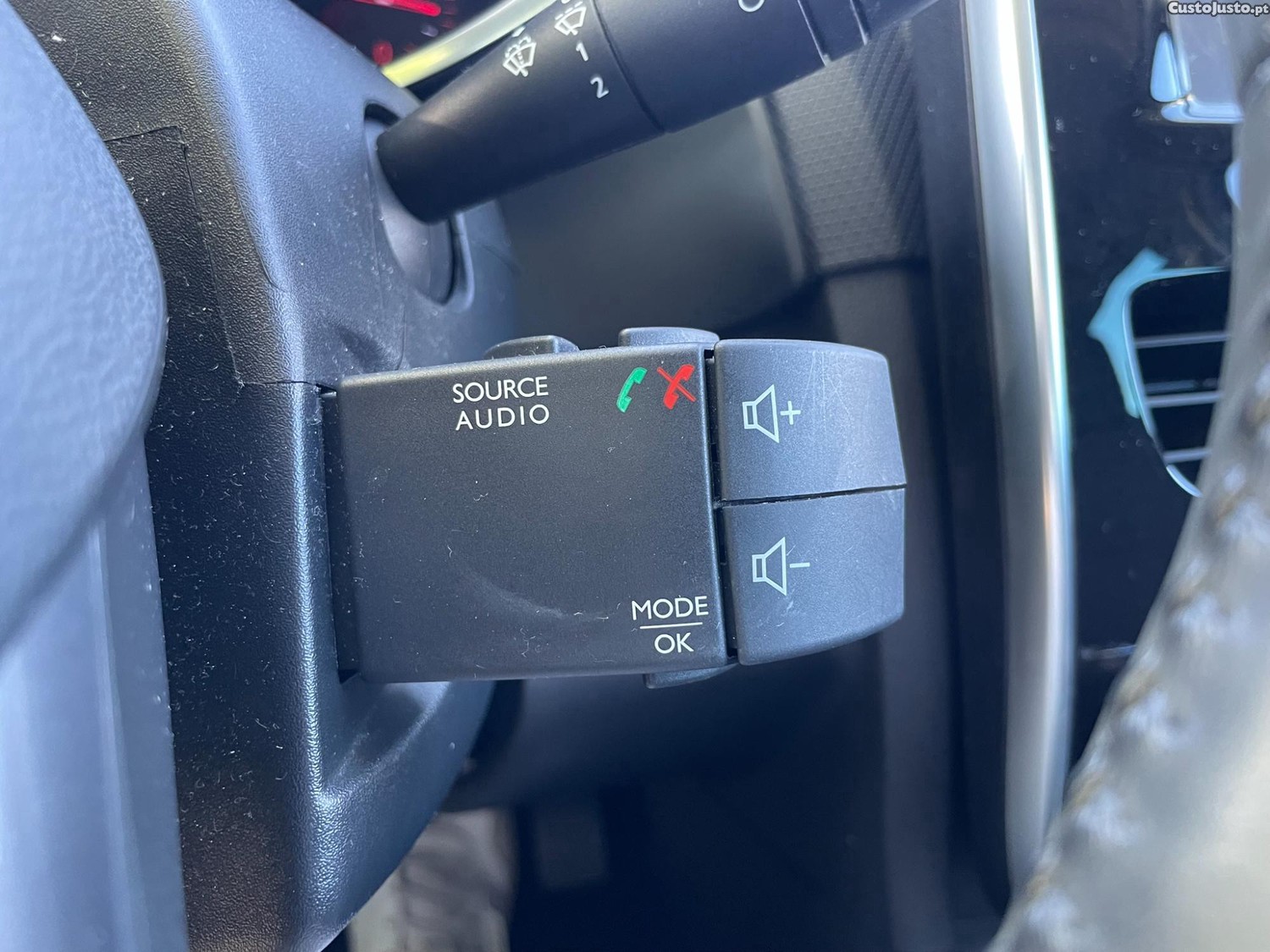 Renault Clio 1.5 DCi 90 CV LIMITED — fotografia 7