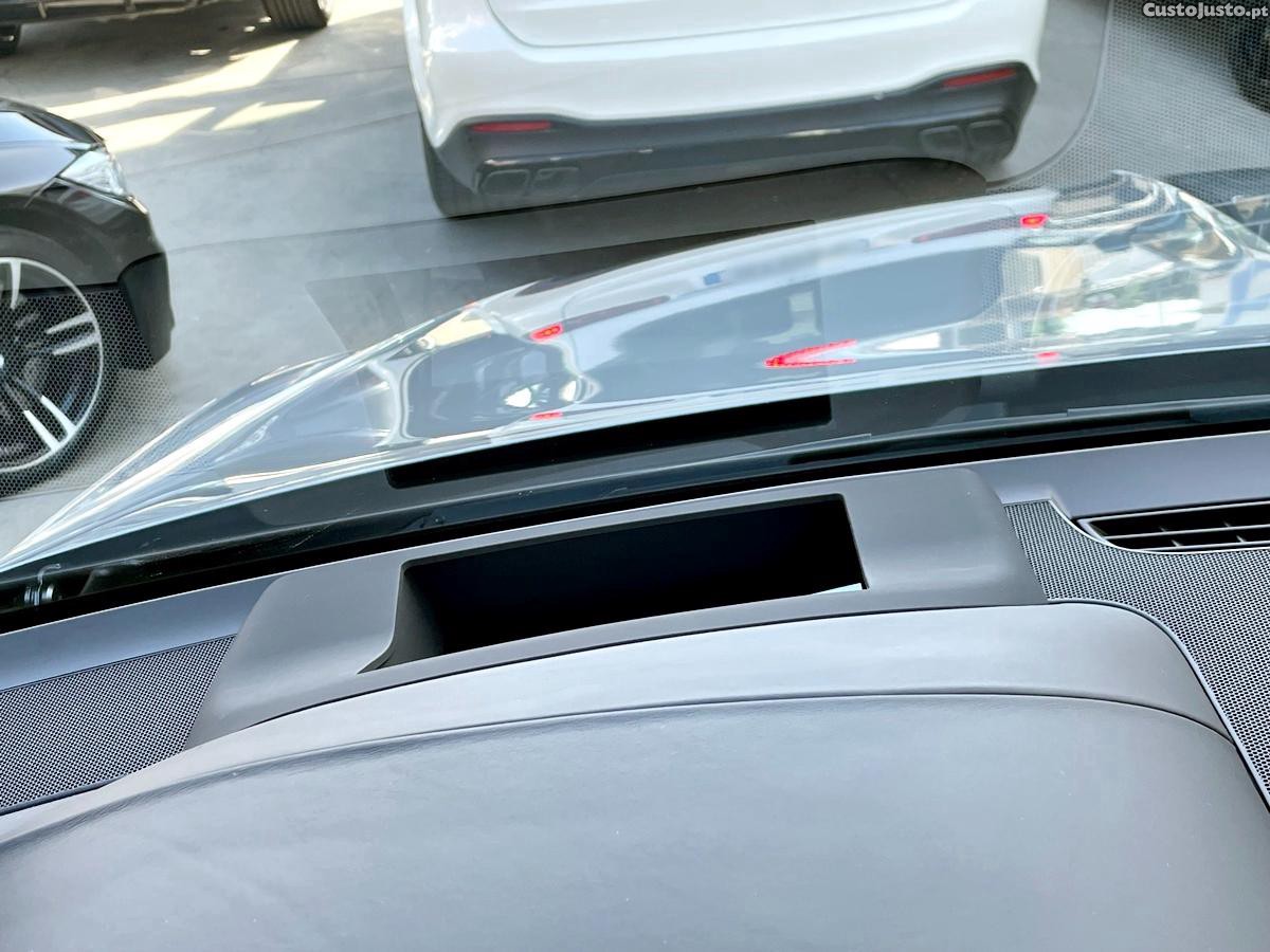 Bentley Bentayga V8 — fotografia 44