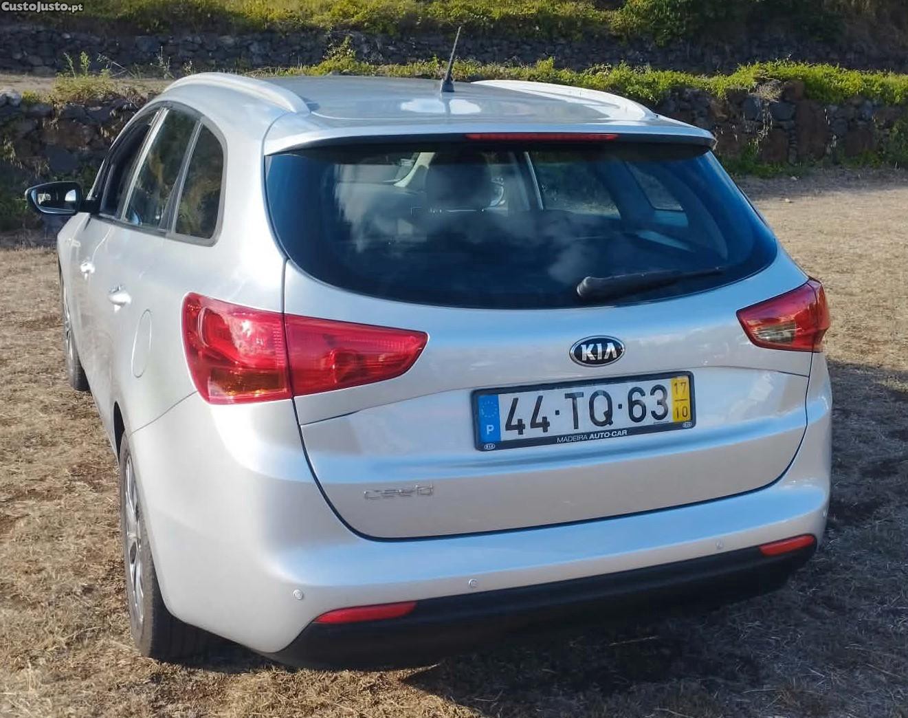 Kia Ceed 1.6 STATION  DIESEL 136CV 16V 2017 - 17 — photo 4