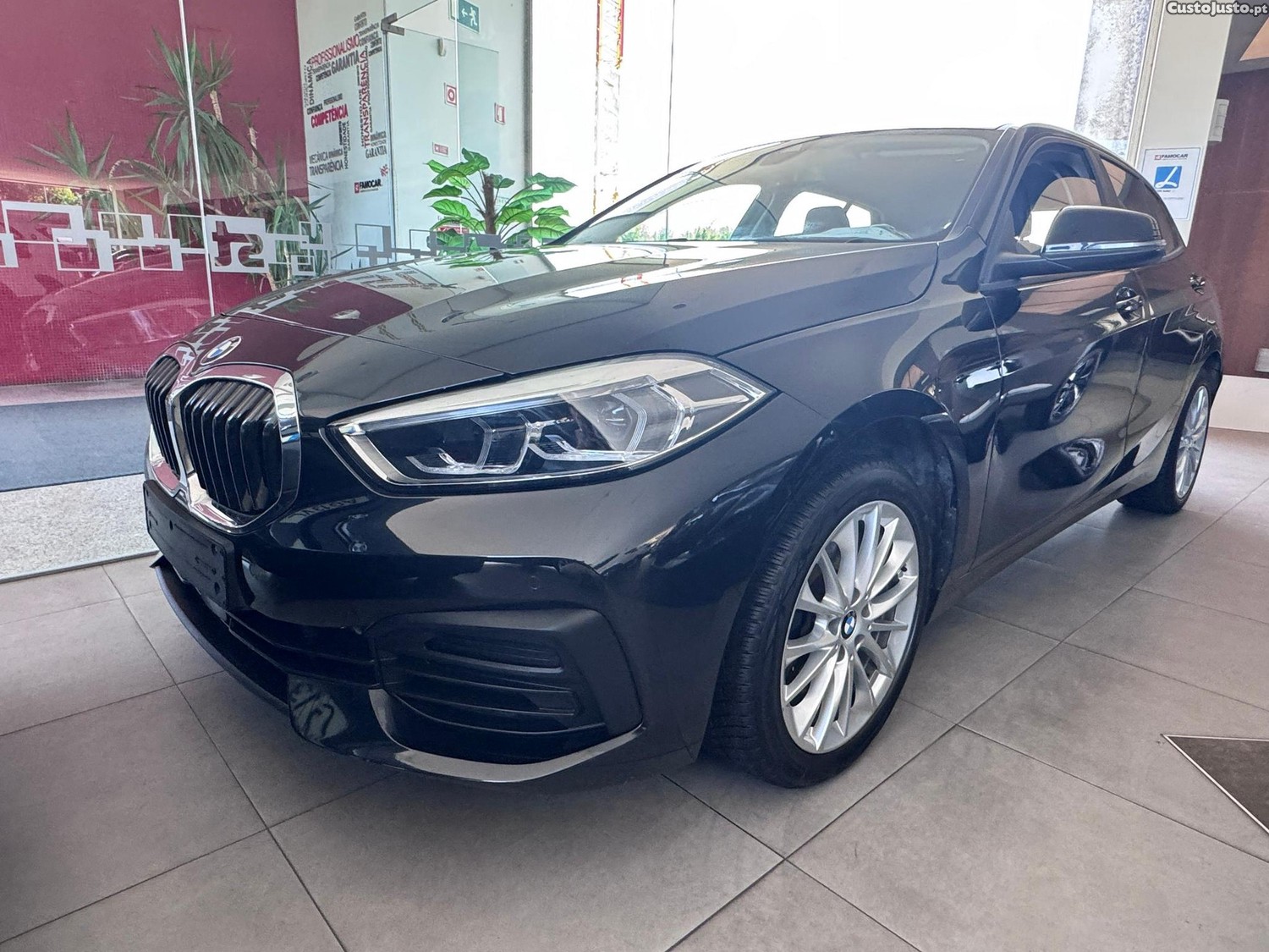 BMW 116 d Auto — fotografia 11