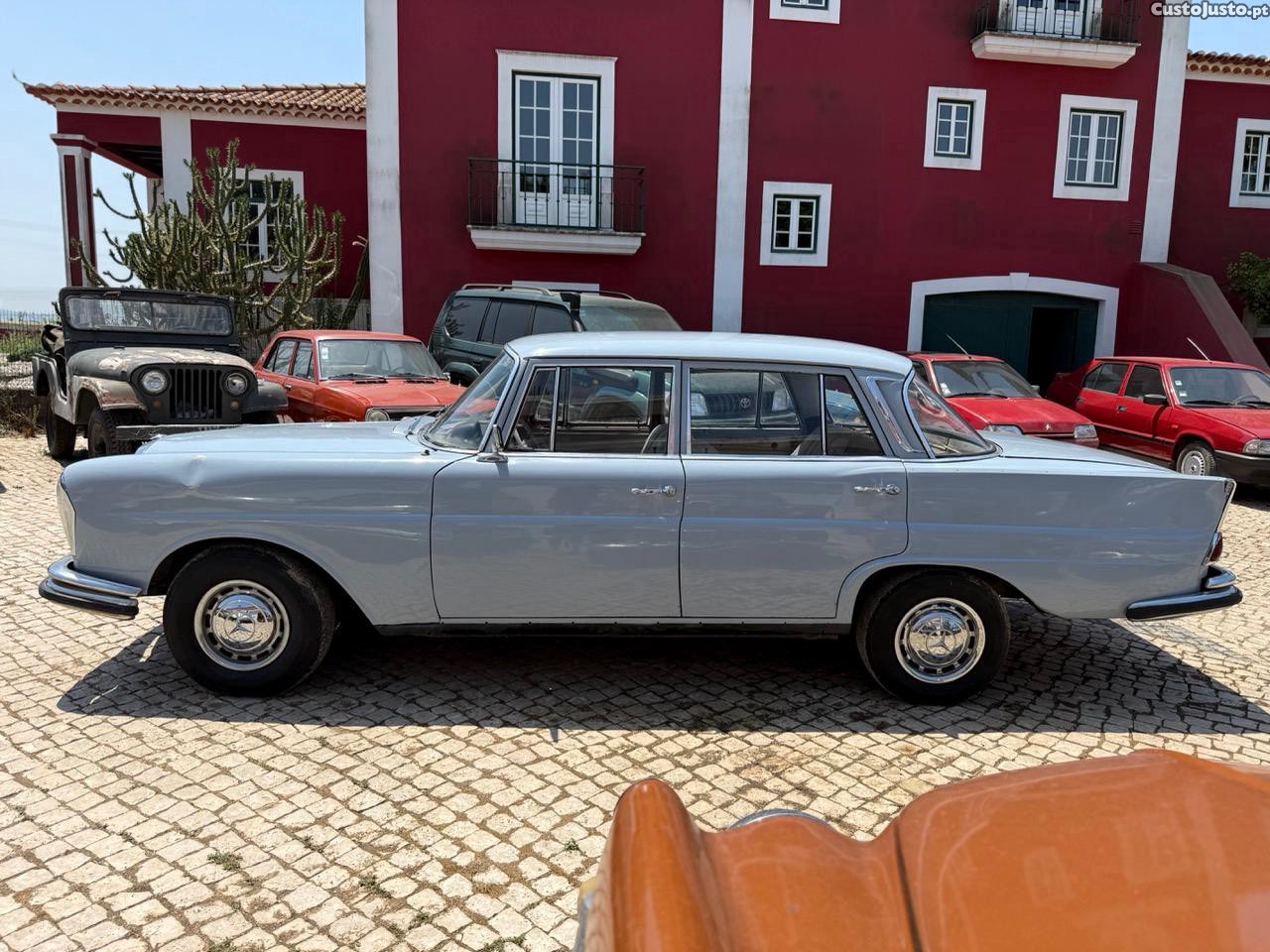 Mercedes-Benz  220 SEb   1960 foto 4
