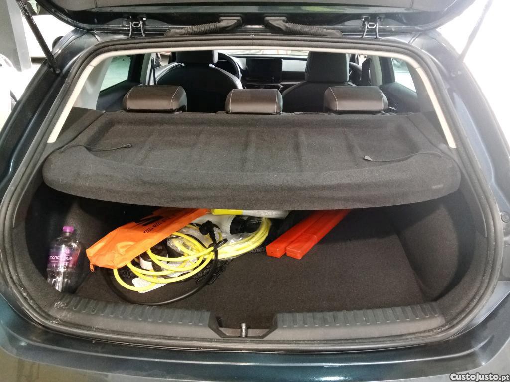 SEAT Leon 1.4 e-Hybrid Xcellence DSG 204cv — fotografia 22