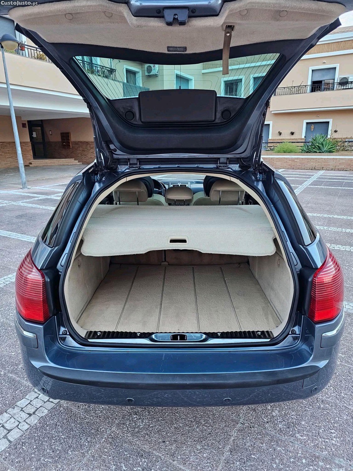 Peugeot 407 1.6 HDi Executive — fotografia 6