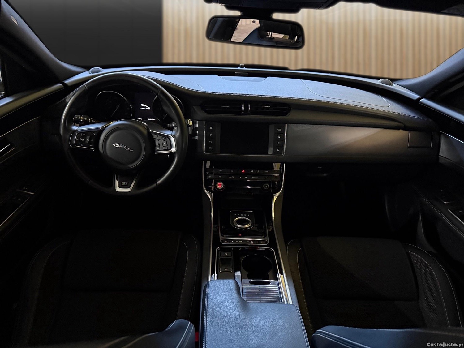 Jaguar XF 2.0 — fotografia 5