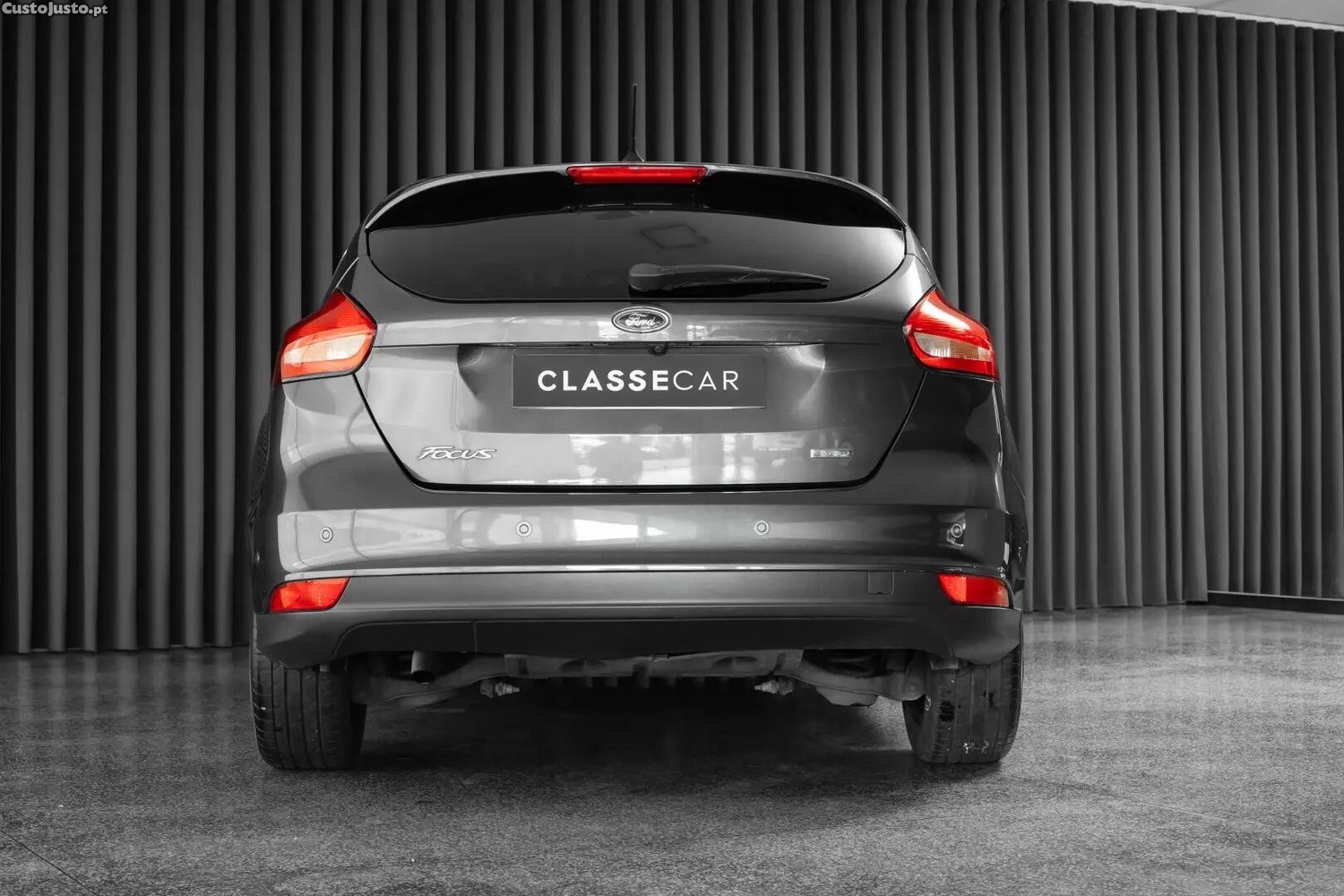 Ford Focus 1.0 EcoBoost S&S TITANIUM — fotografia 21