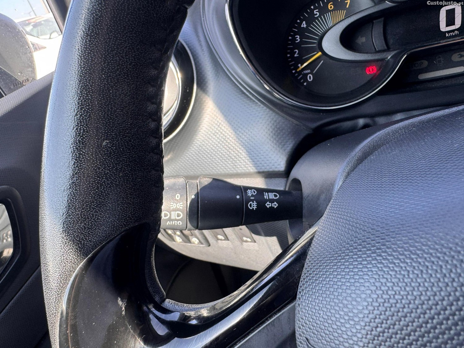 Renault Captur 0.9 TCE Exclusive — fotografia 10