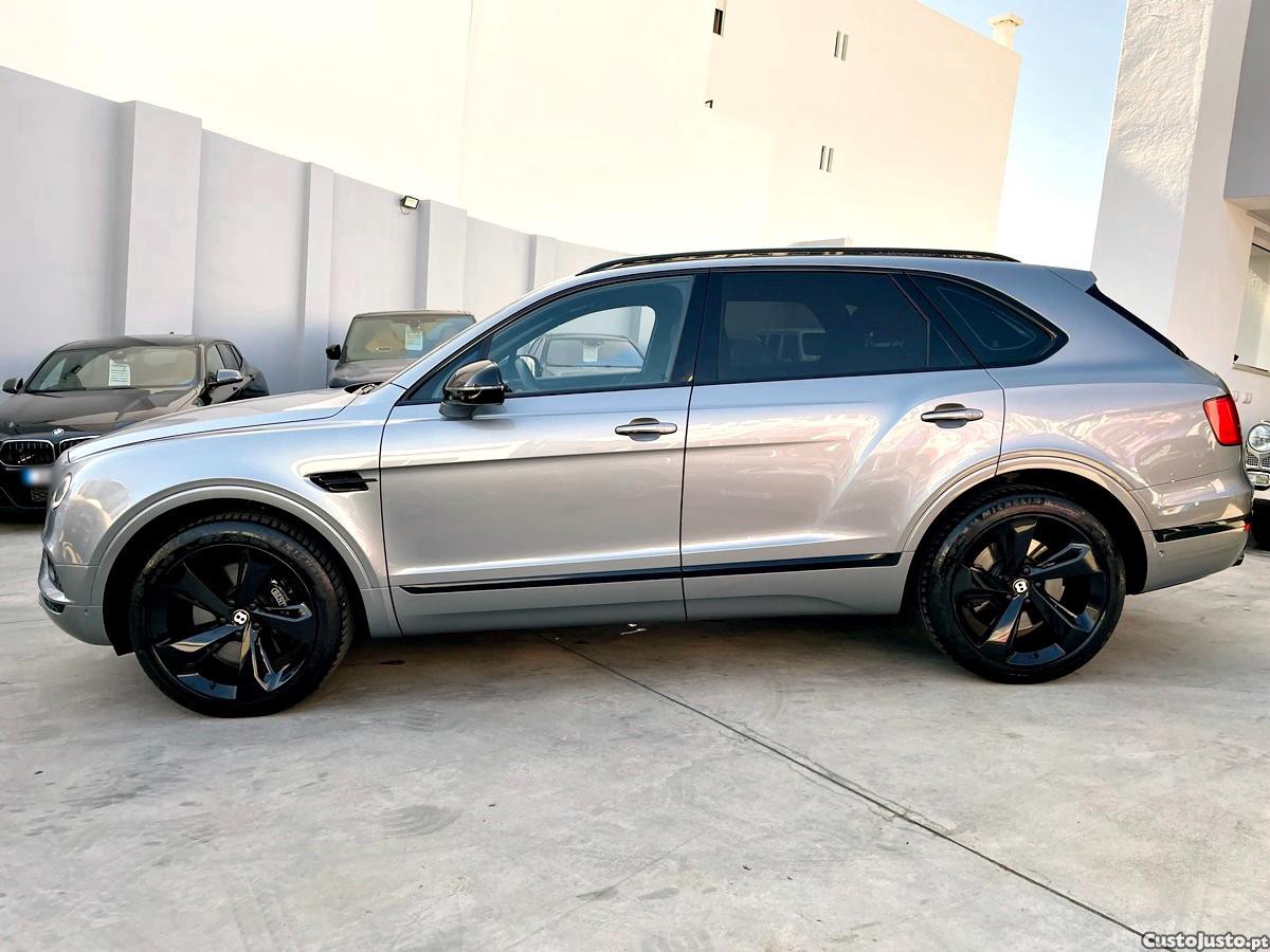 Bentley Bentayga V8 — fotografia 55
