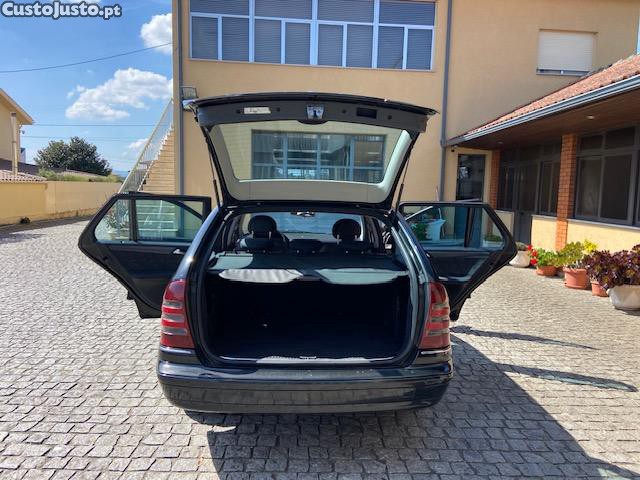 Mercedes-Benz C 220 CDI Station Avantgarde — fotografia 3