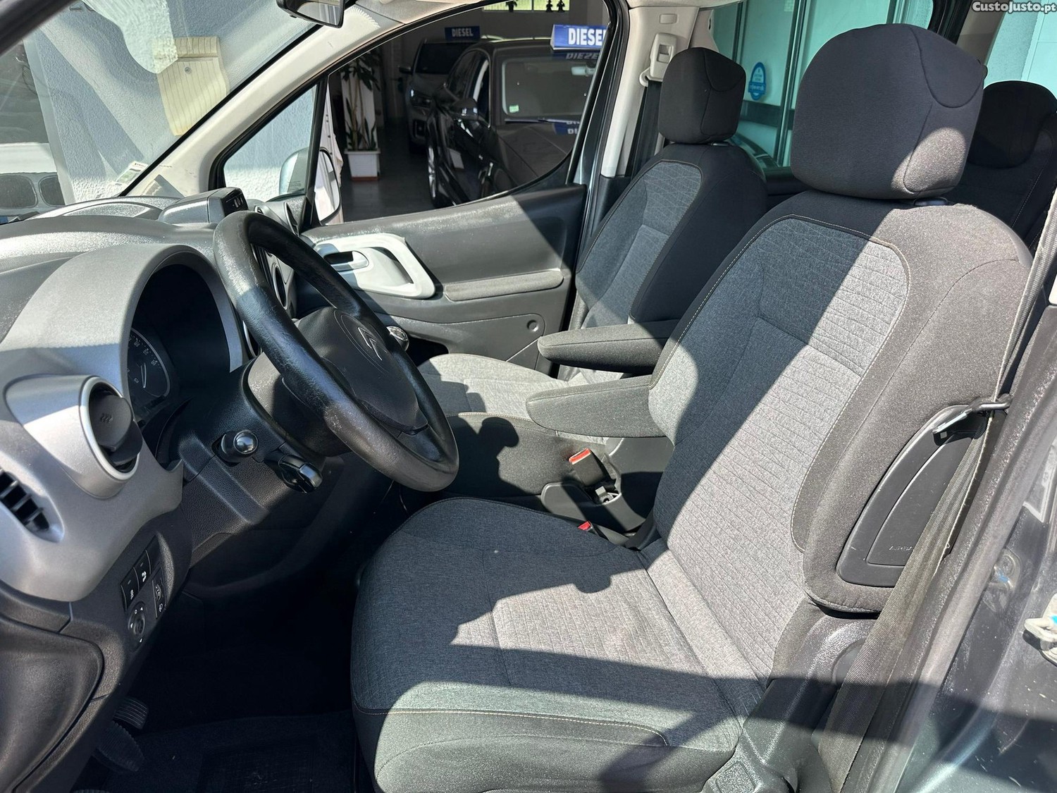 Citroën Berlingo Multispace 1.6 BlueHDi Feel 7L — fotografia 3